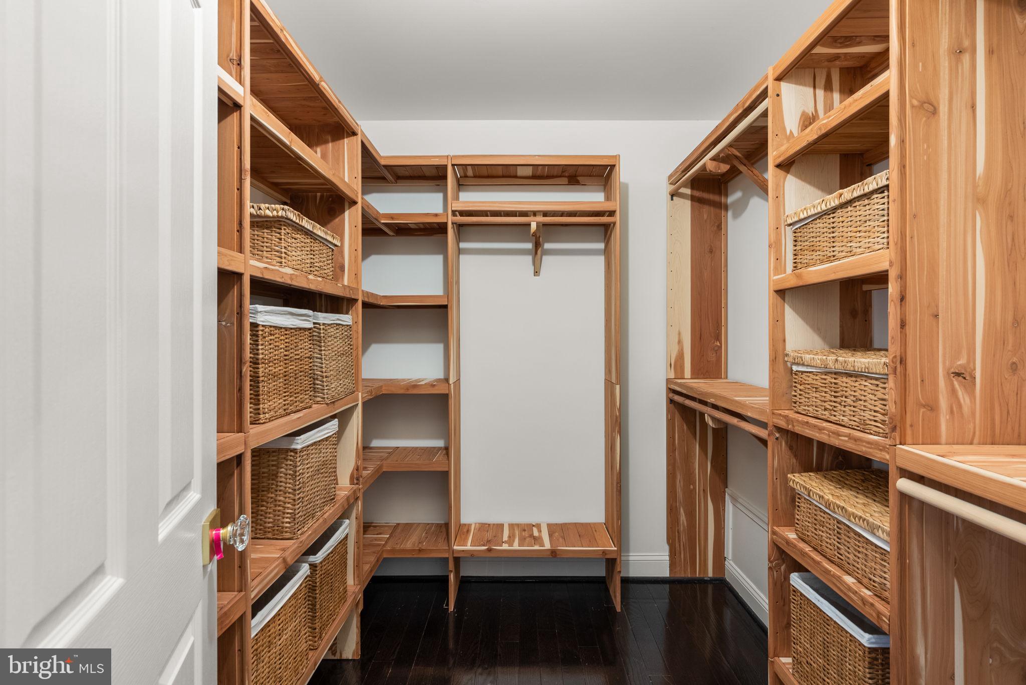 10312 KINGSWAY COURT