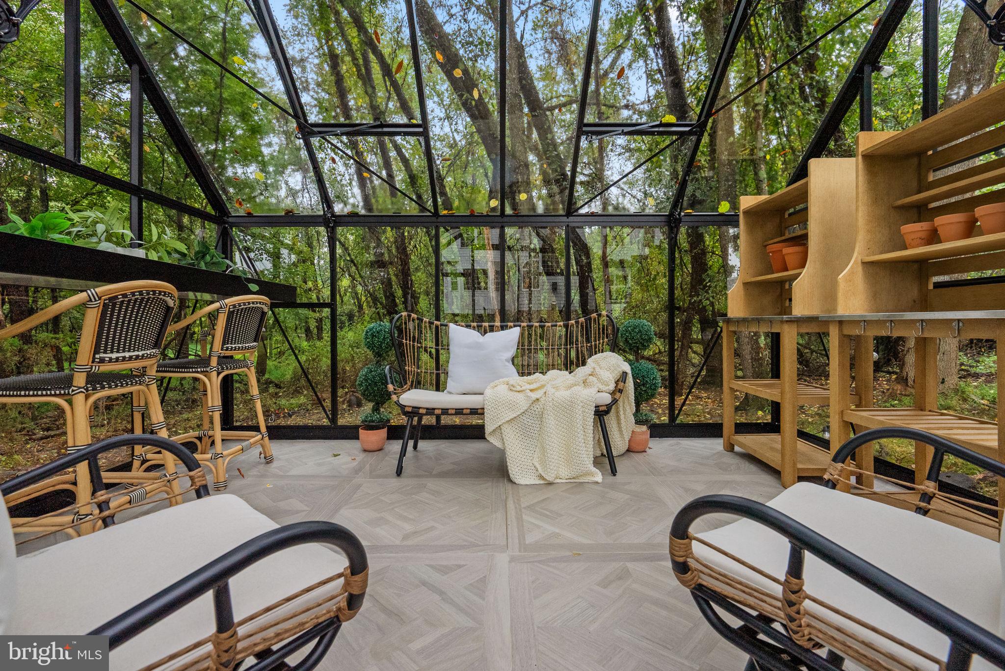 10312 KINGSWAY COURT