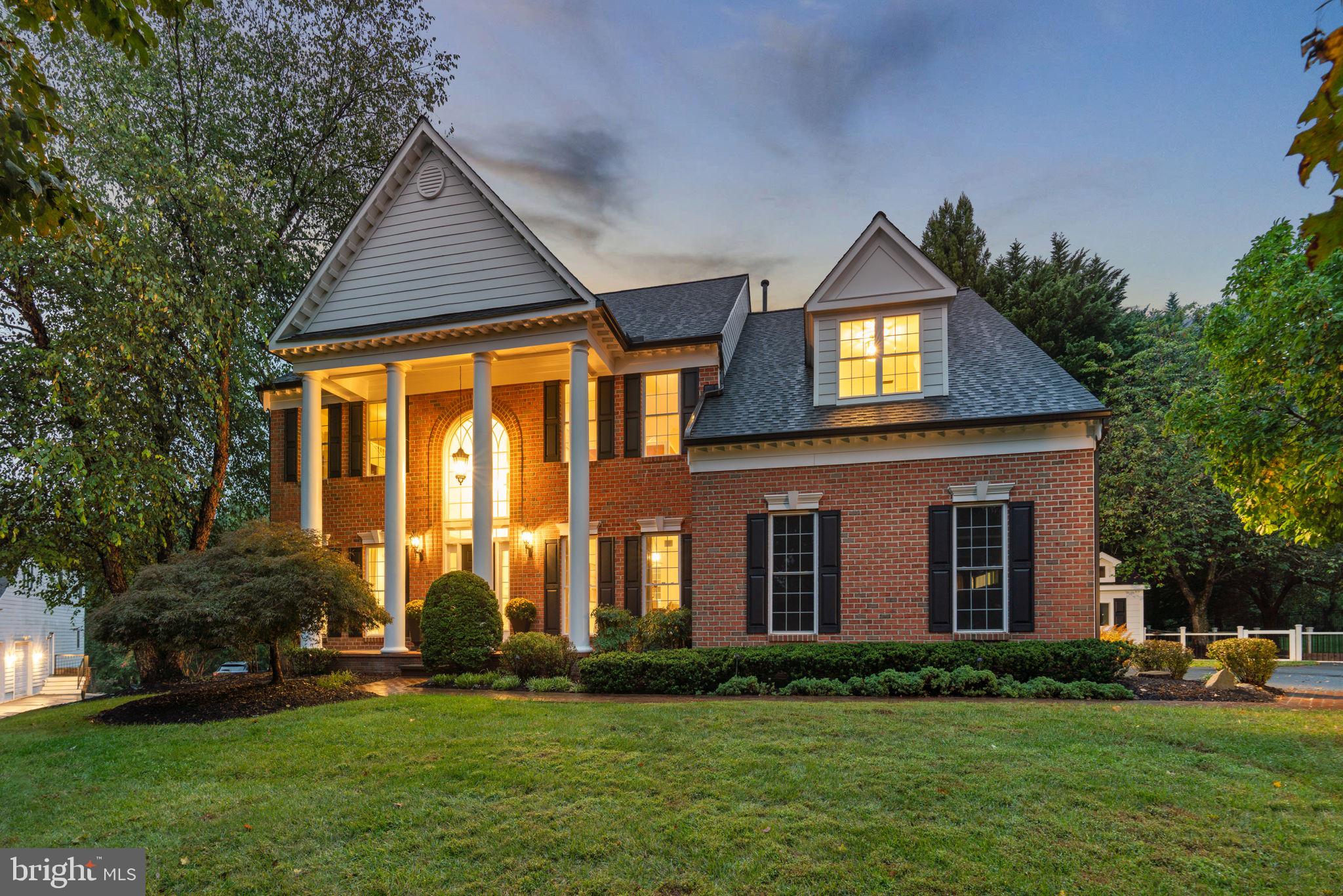 10312 KINGSWAY COURT