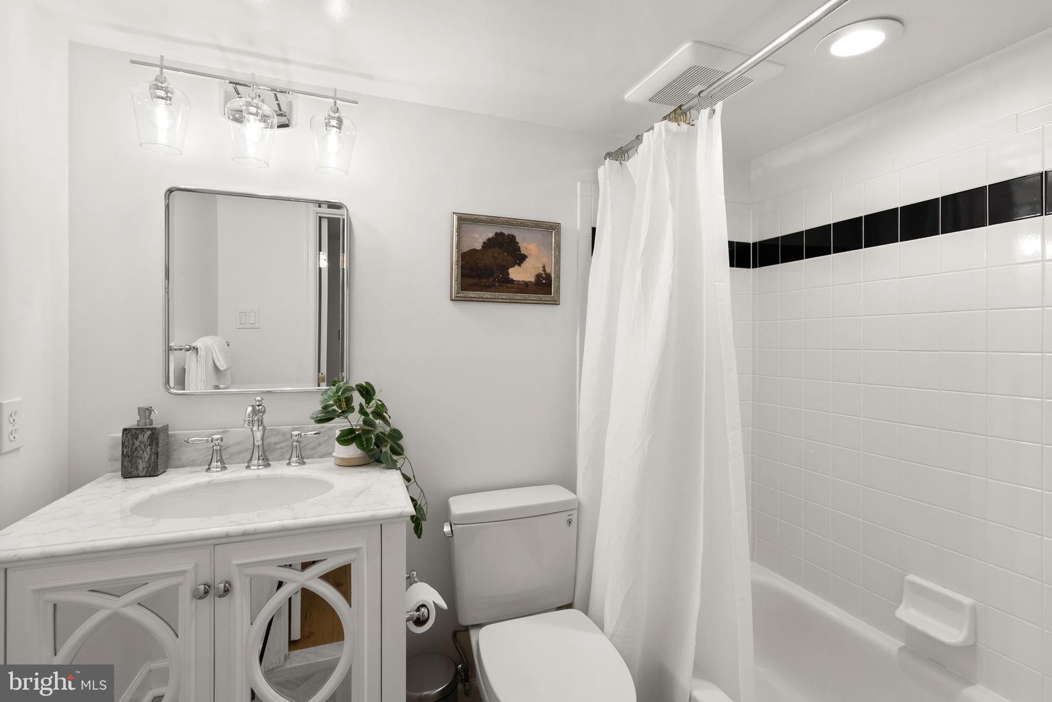 10312 KINGSWAY COURT