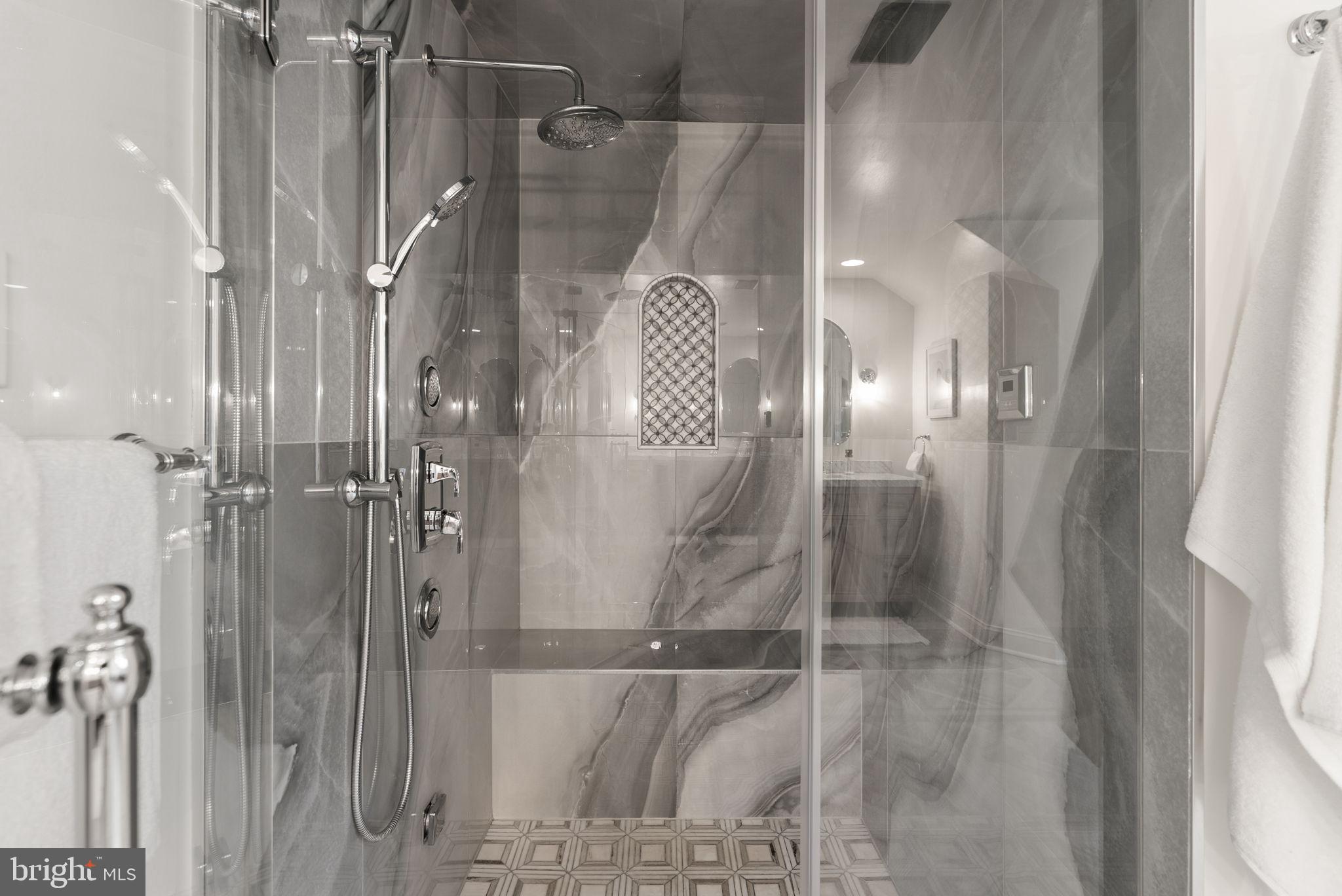 10312 KINGSWAY COURT