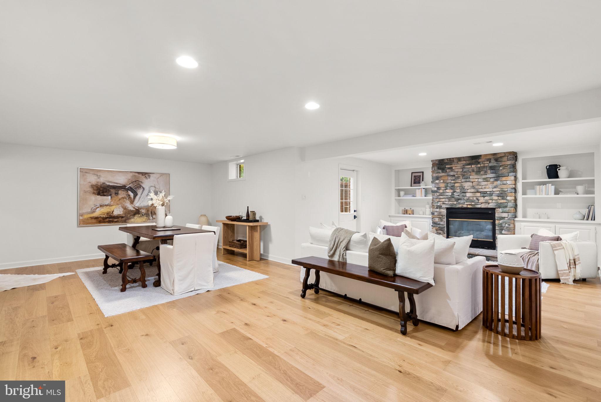 10312 KINGSWAY COURT