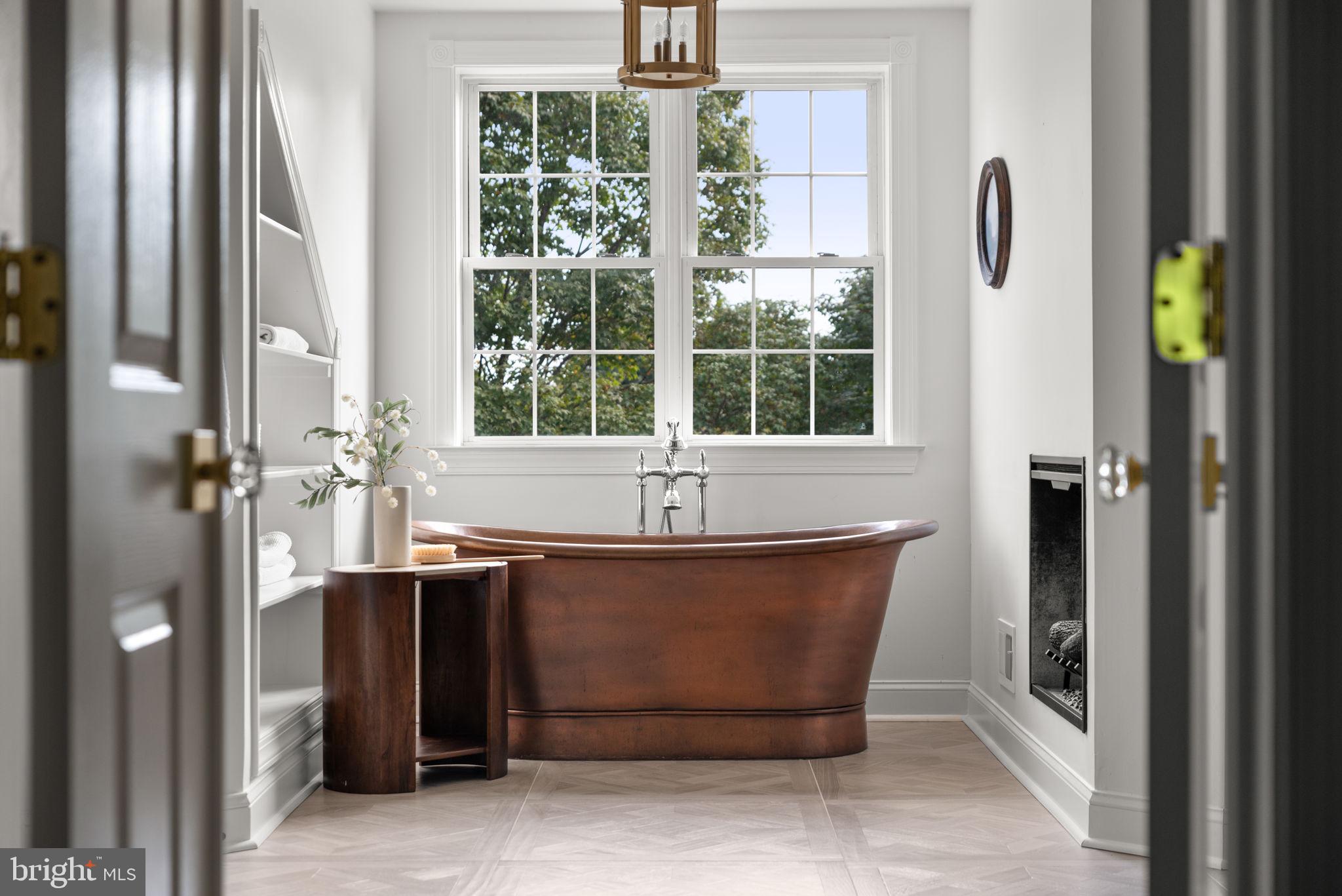 10312 KINGSWAY COURT