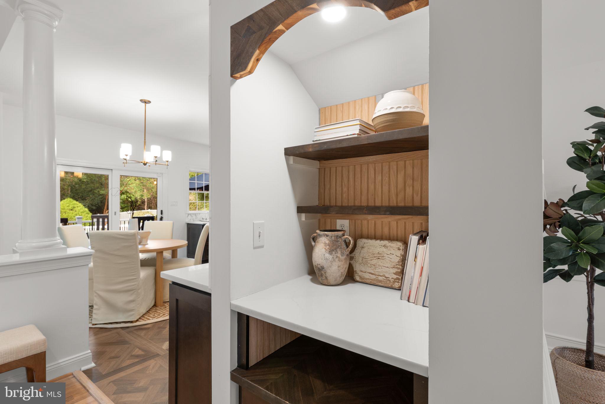 10312 KINGSWAY COURT