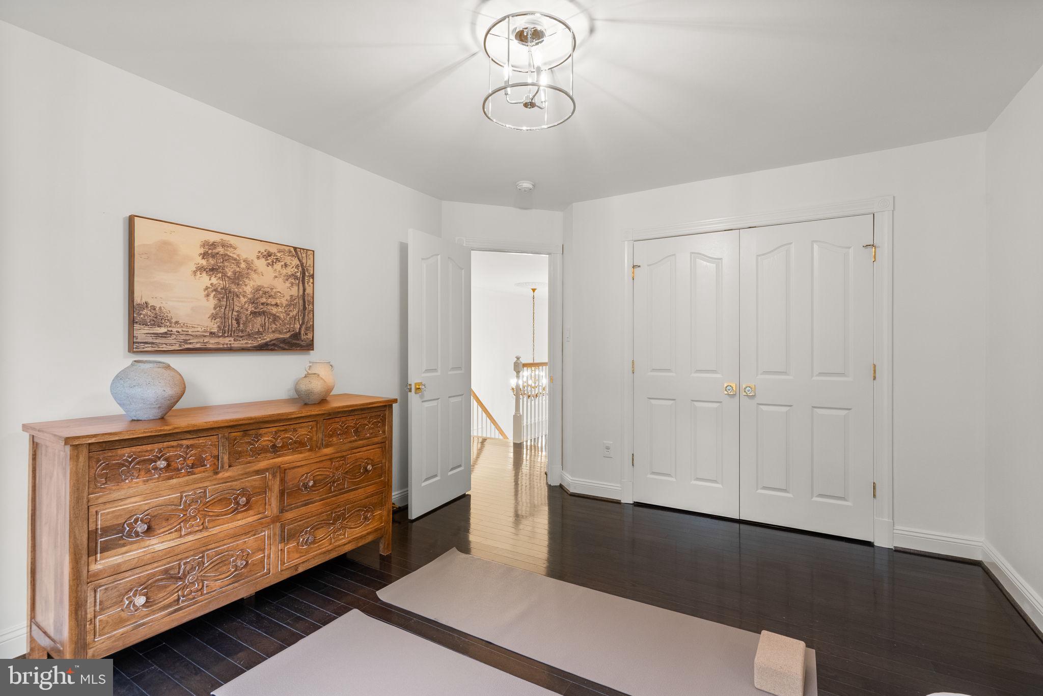 10312 KINGSWAY COURT