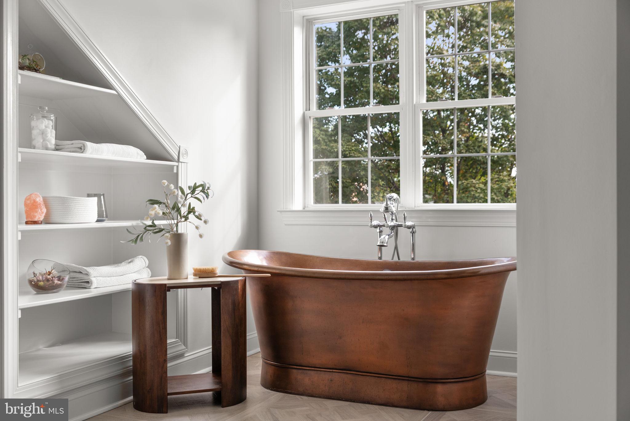 10312 KINGSWAY COURT