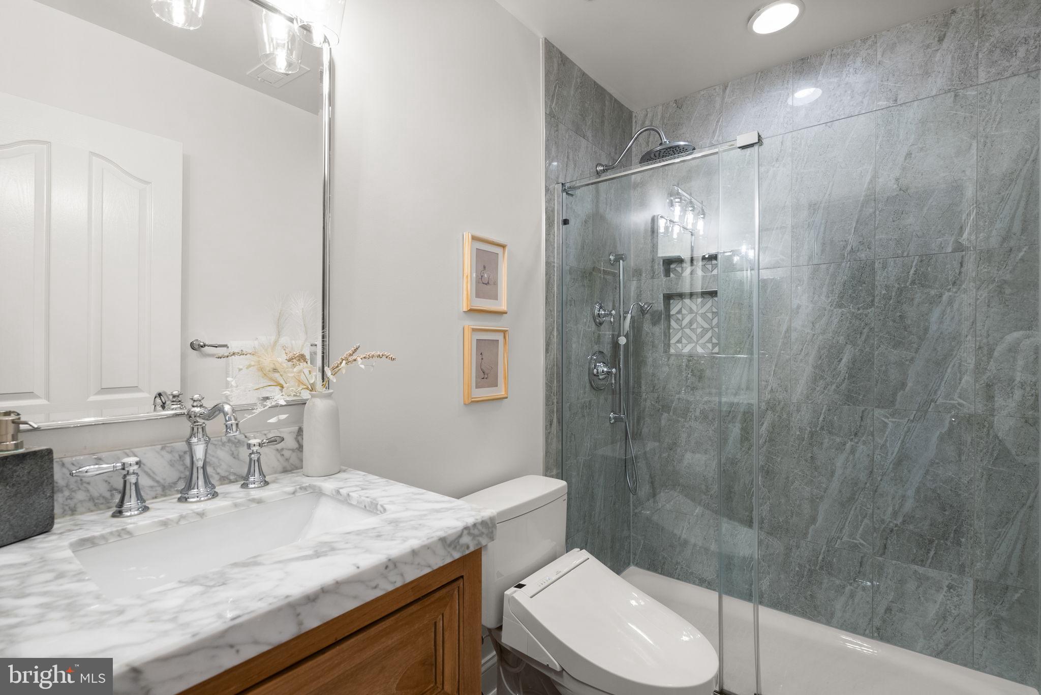 10312 KINGSWAY COURT