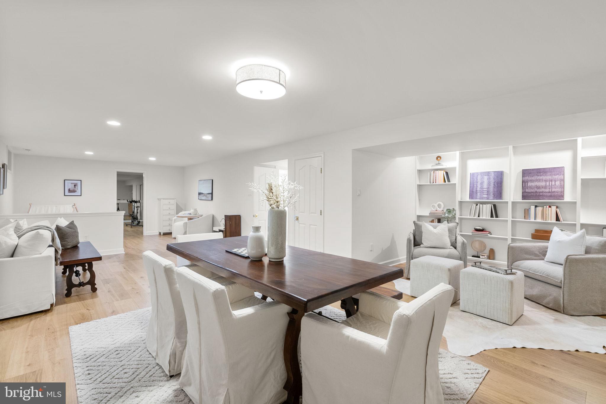 10312 KINGSWAY COURT