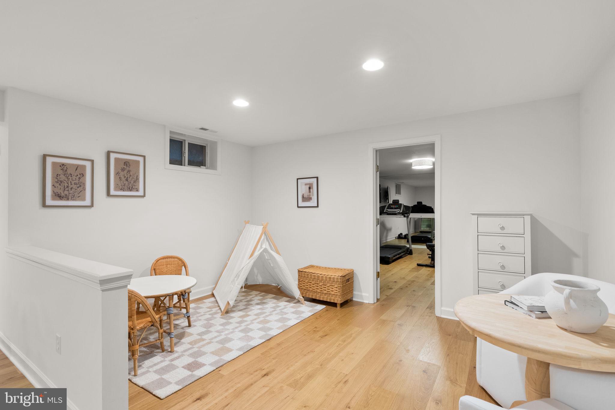 10312 KINGSWAY COURT