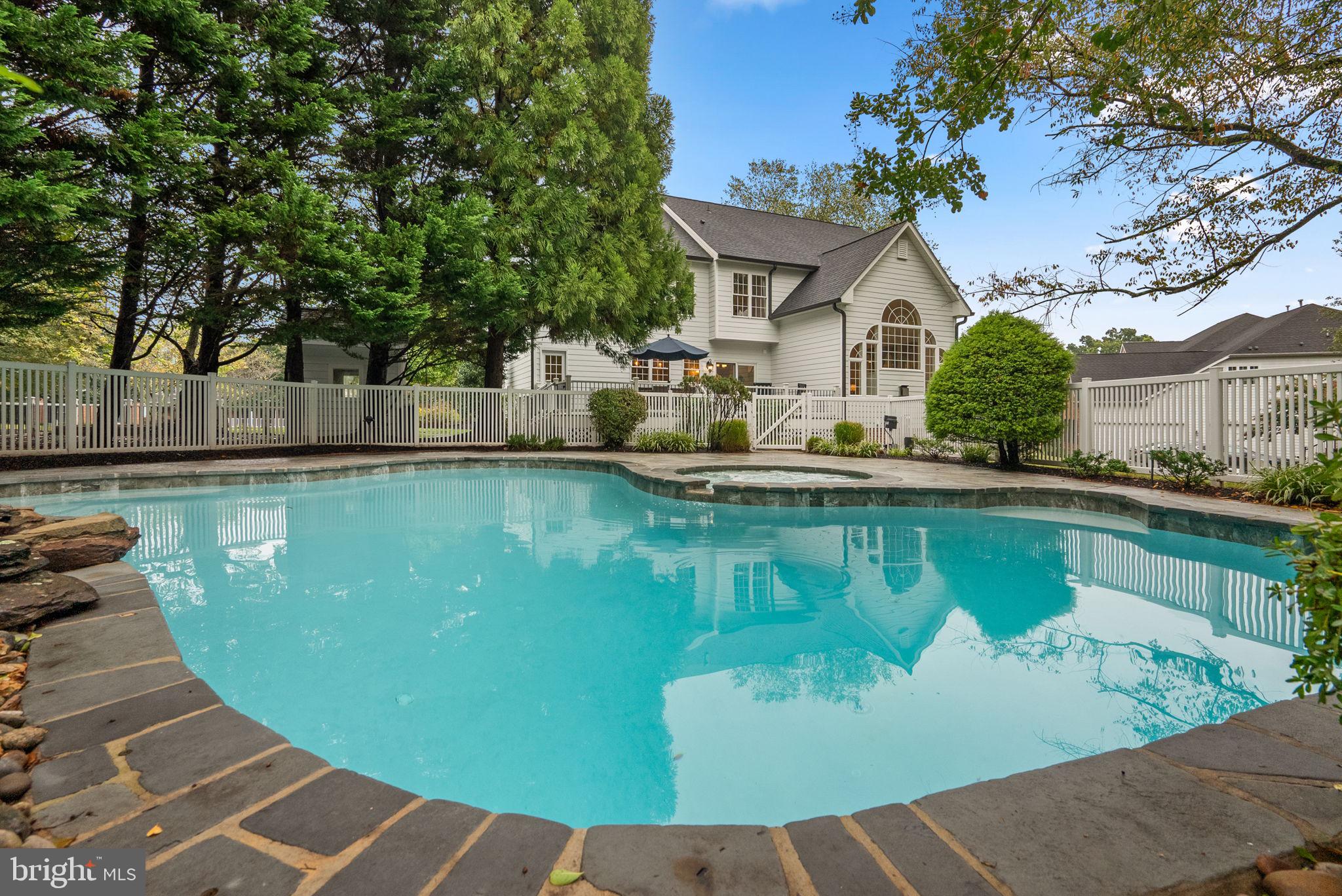 10312 KINGSWAY COURT