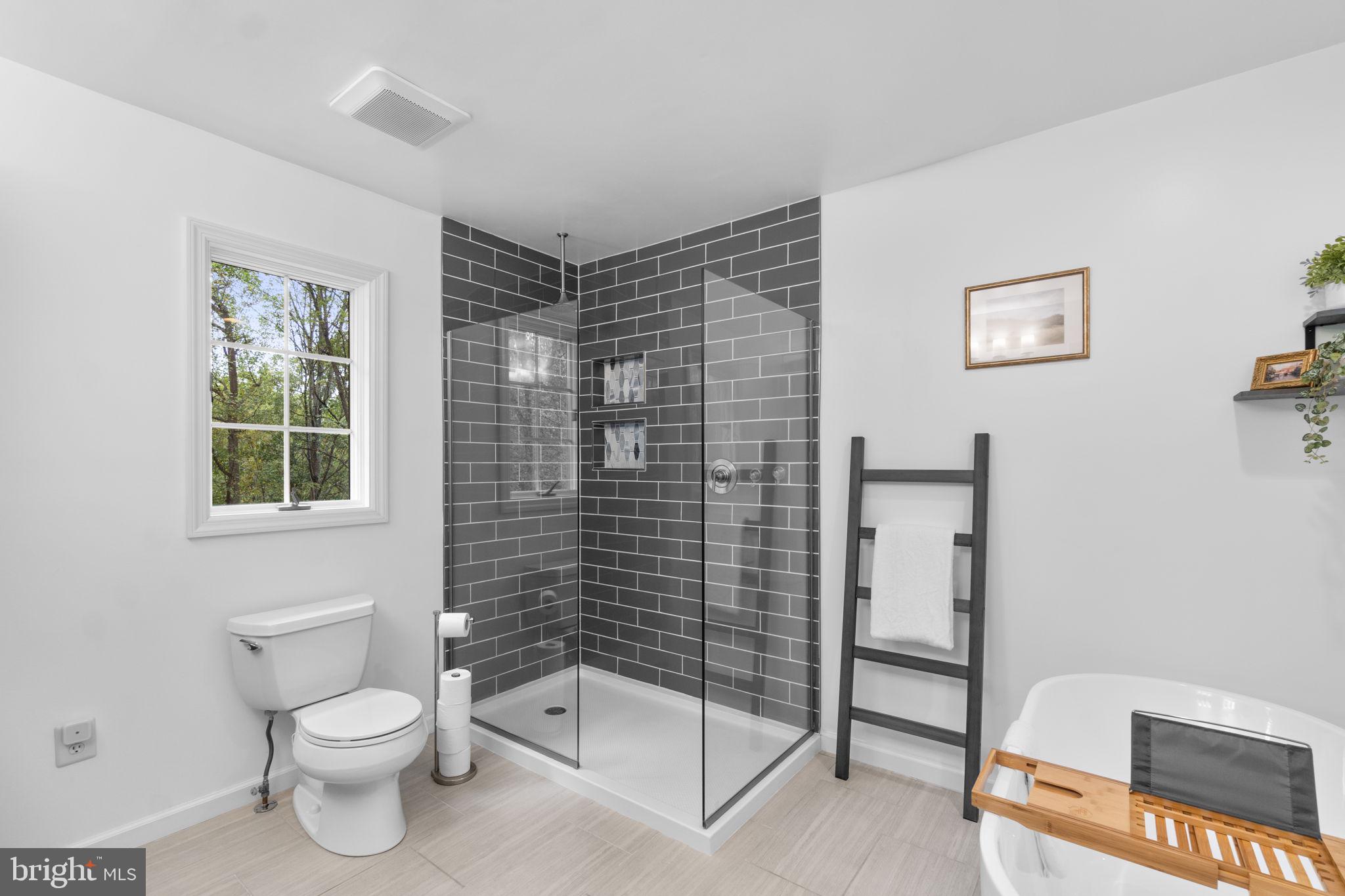 10655 BREEZEWOOD DRIVE