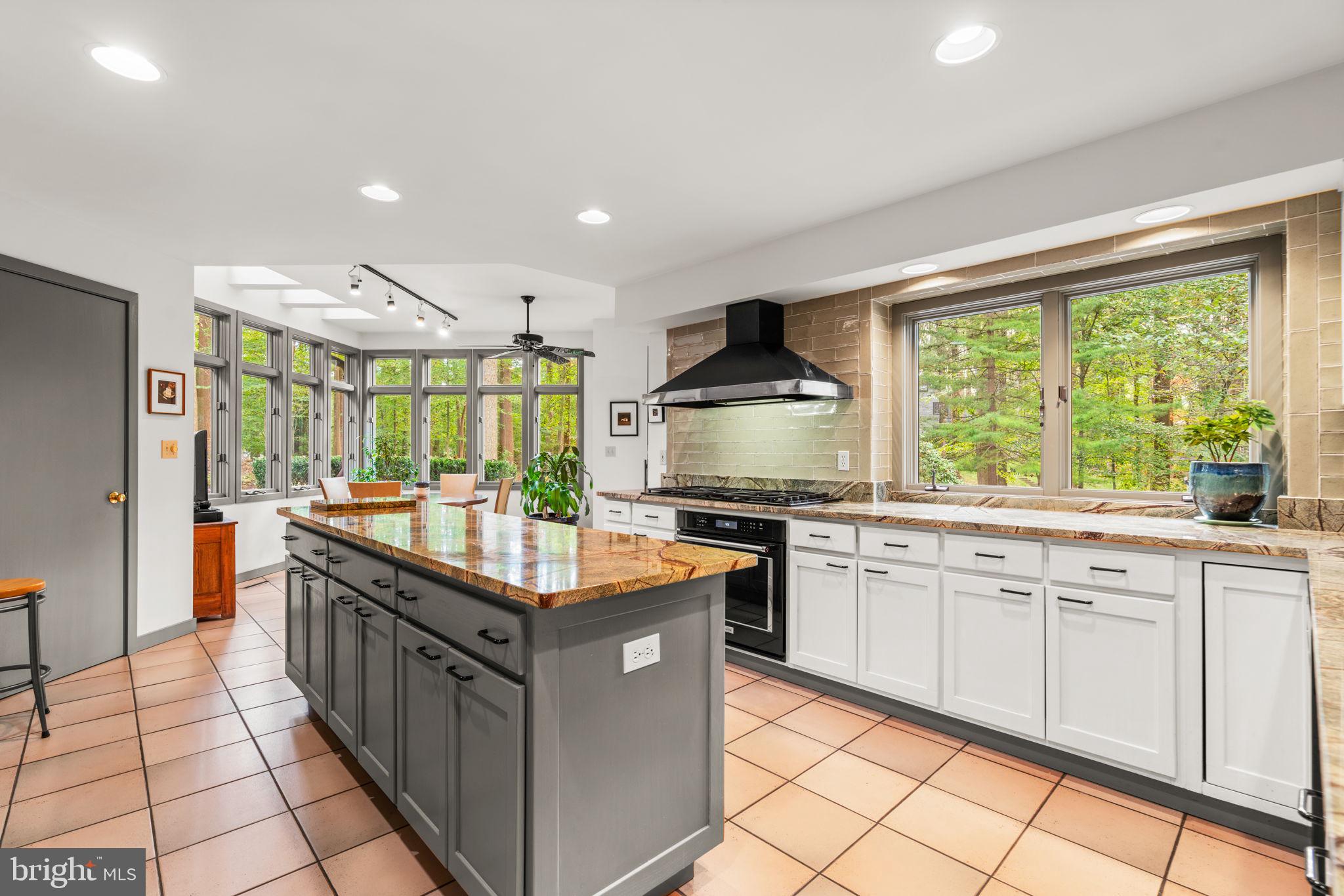 11822 LINDEN CHAPEL ROAD