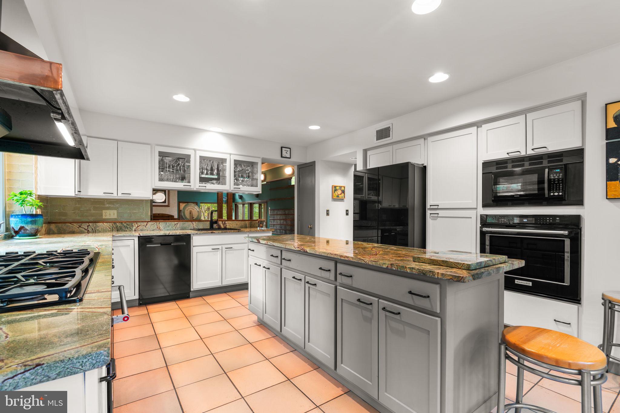 11822 LINDEN CHAPEL ROAD