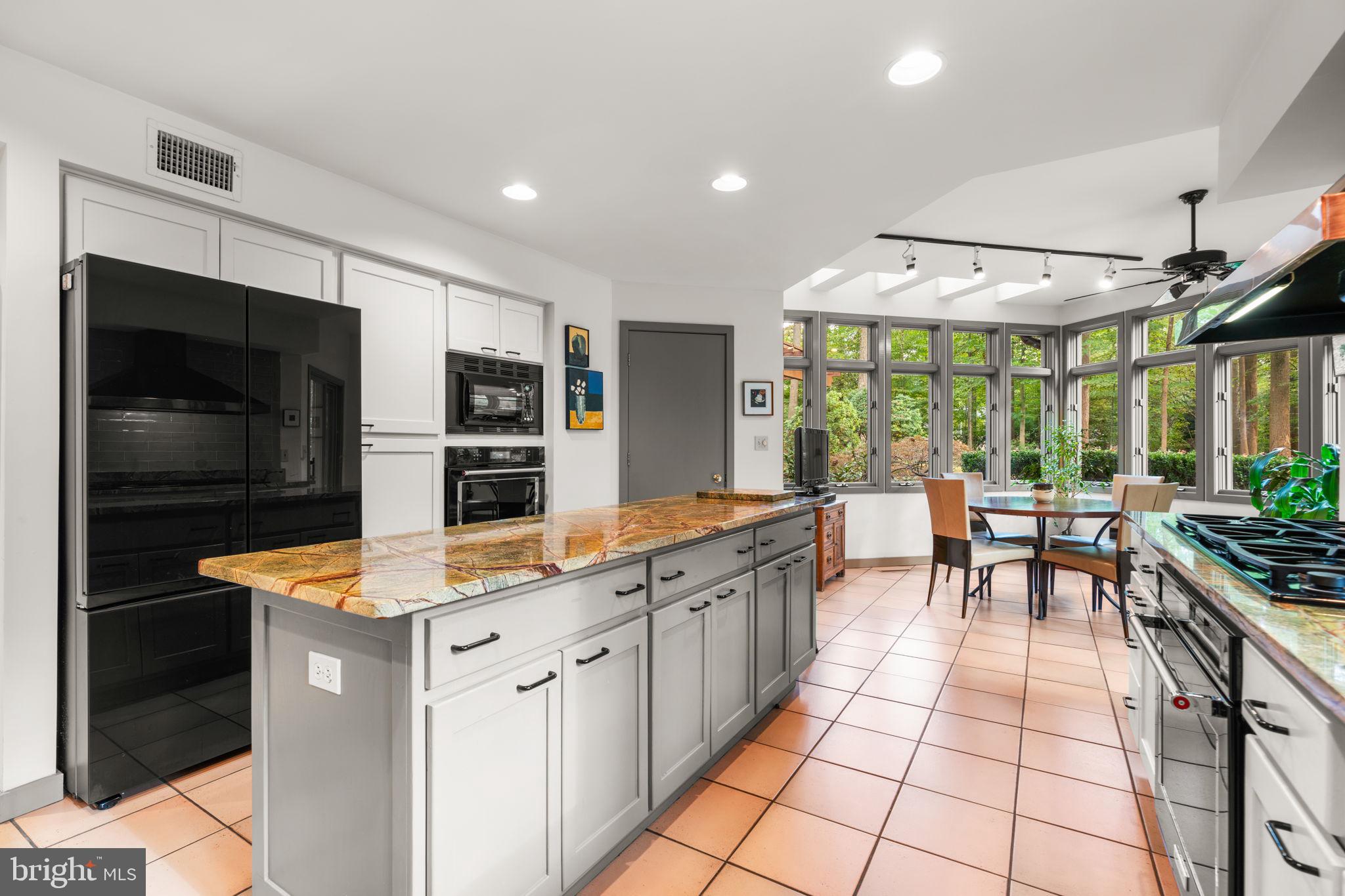 11822 LINDEN CHAPEL ROAD