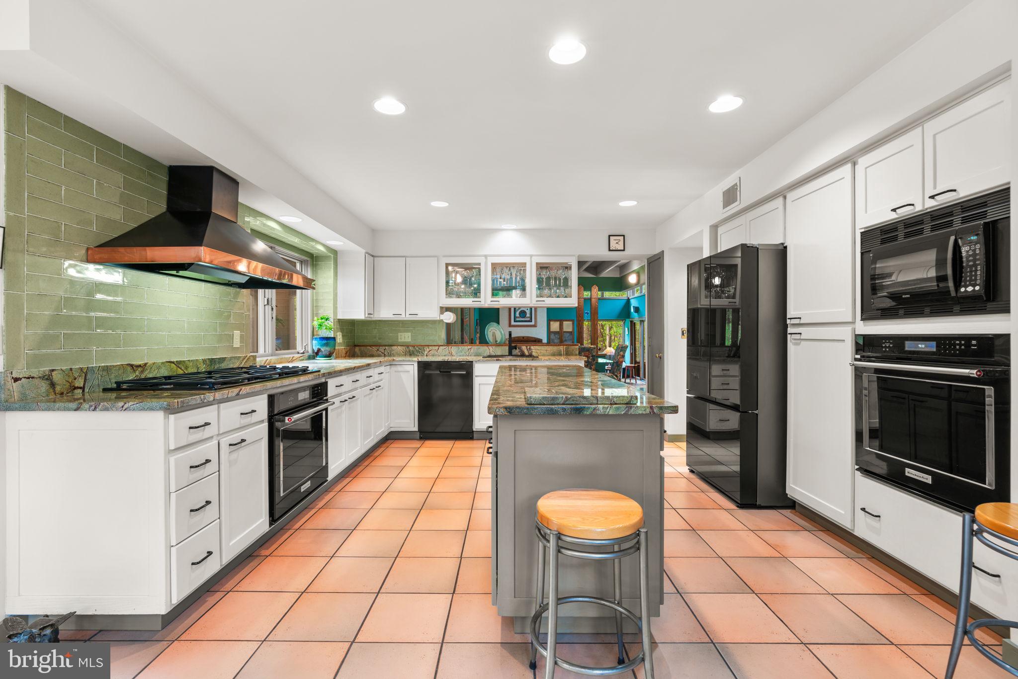 11822 LINDEN CHAPEL ROAD