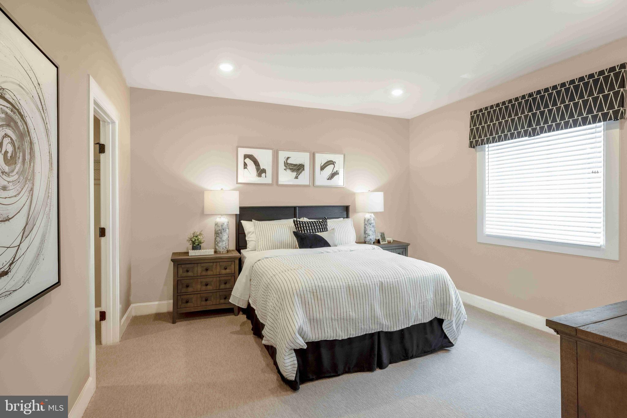 6497 SWIMMER ROW WAY