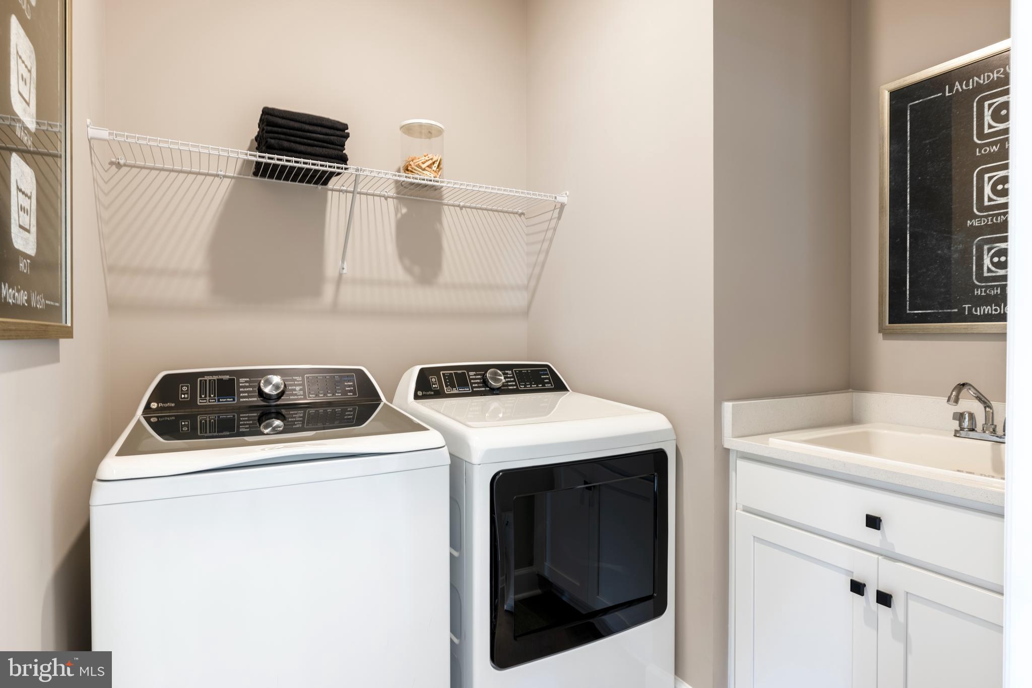 6497 SWIMMER ROW WAY