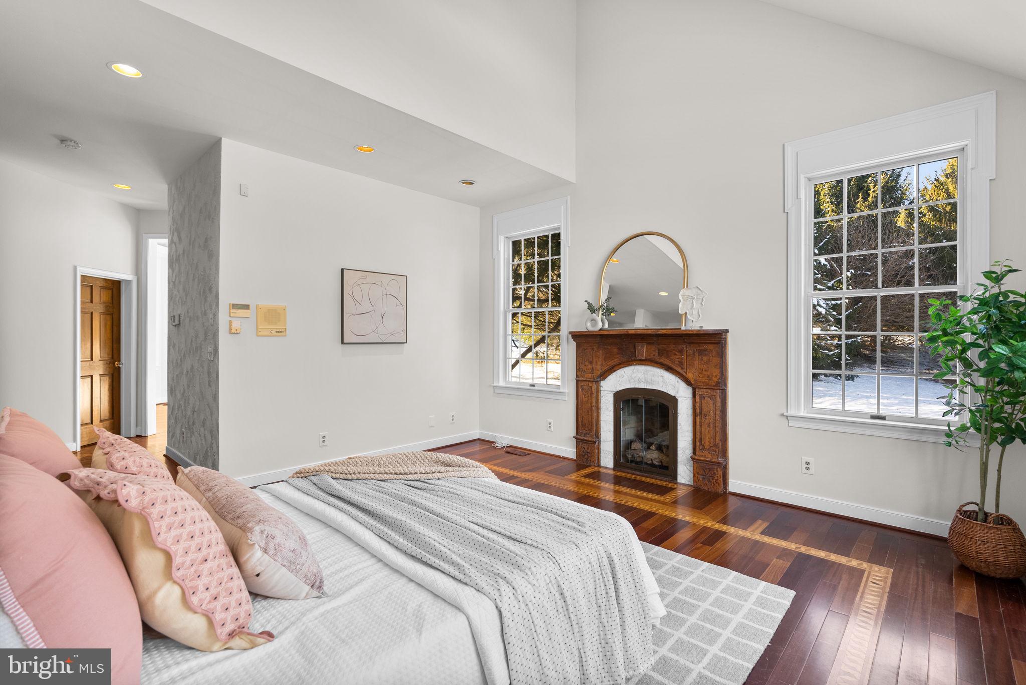 2840 KINGS GIFT DRIVE