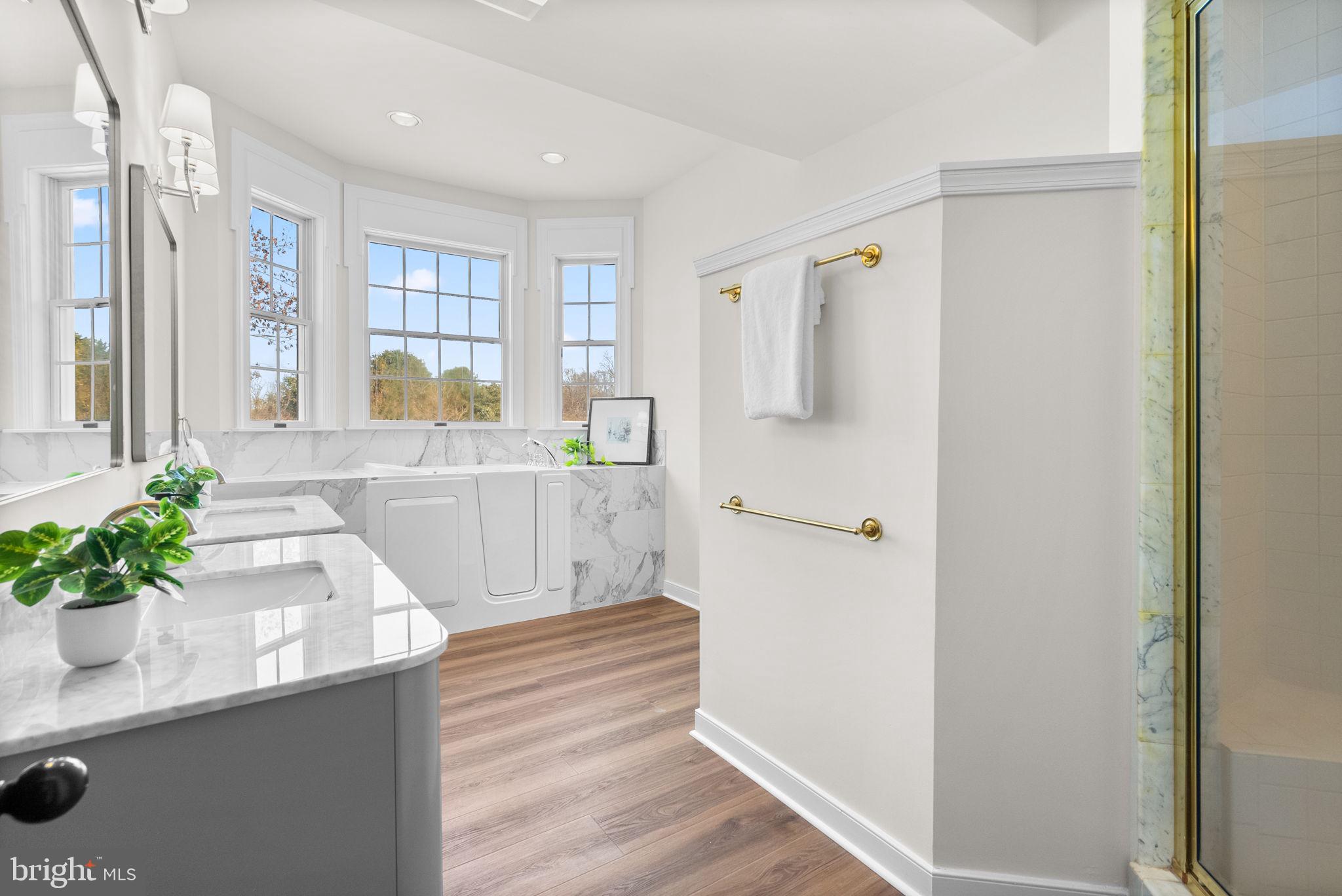 2840 KINGS GIFT DRIVE