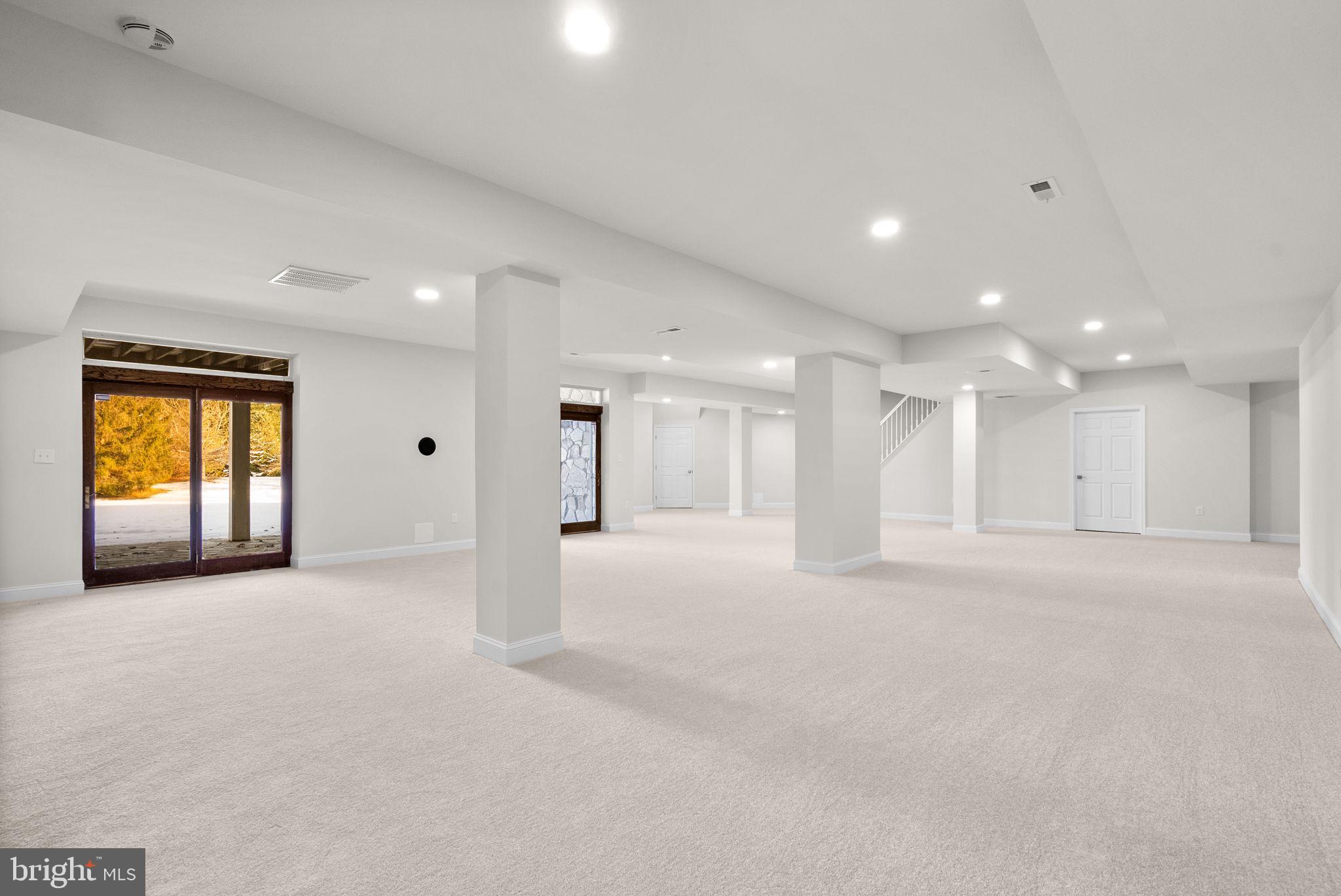 2840 KINGS GIFT DRIVE