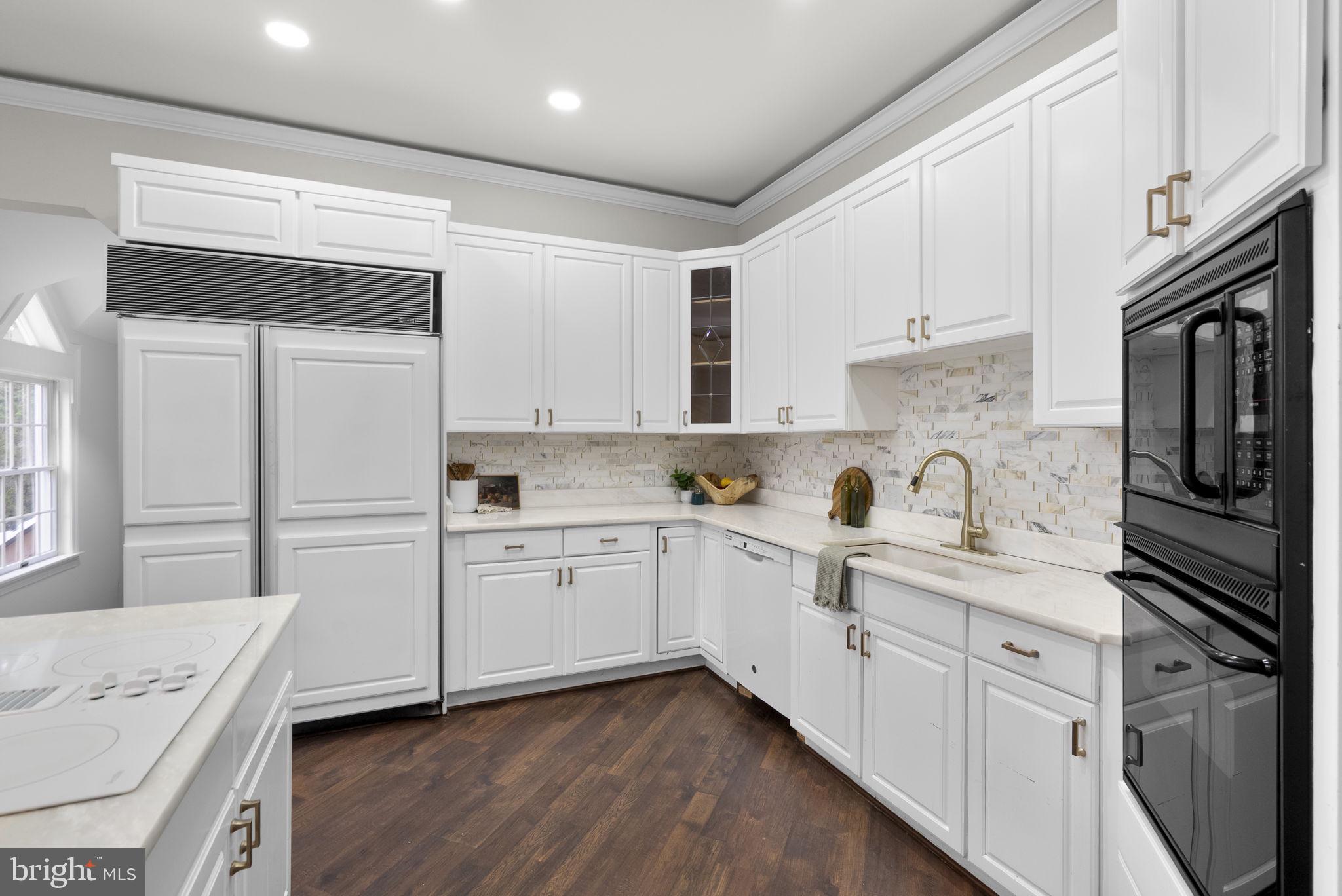 2840 KINGS GIFT DRIVE