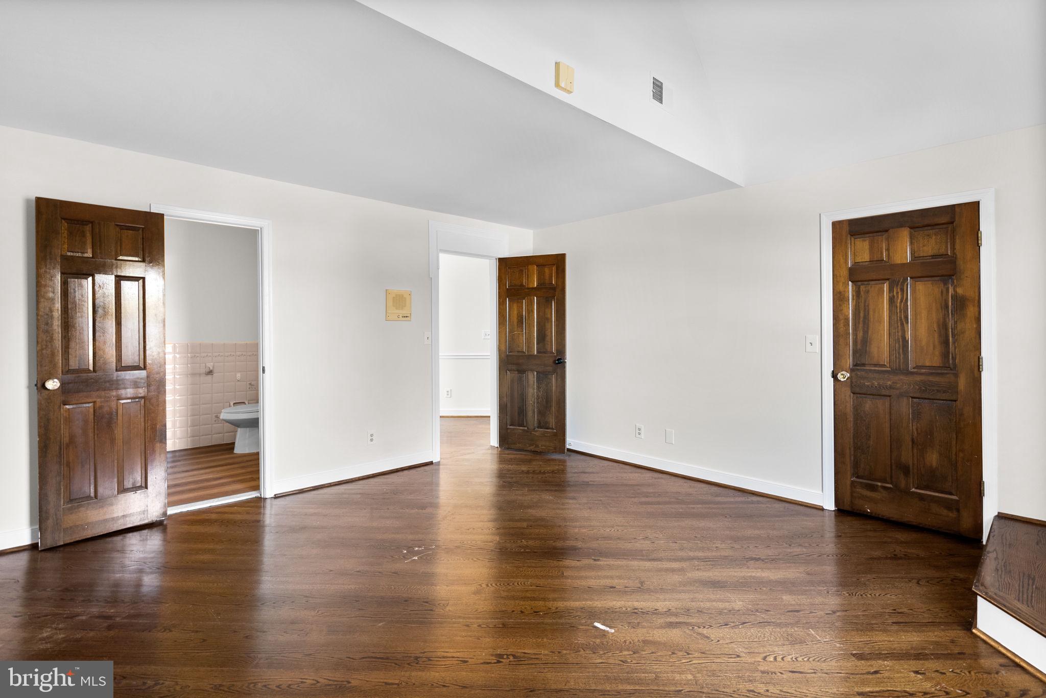 2840 KINGS GIFT DRIVE