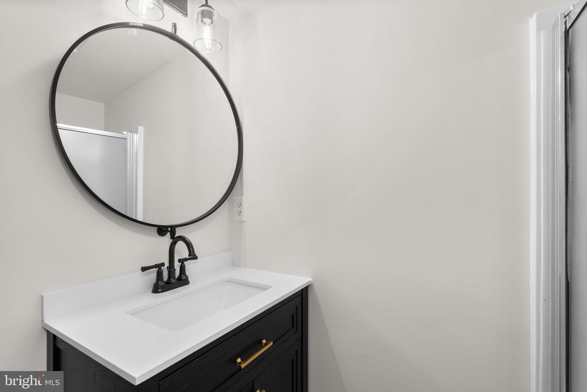 2840 KINGS GIFT DRIVE