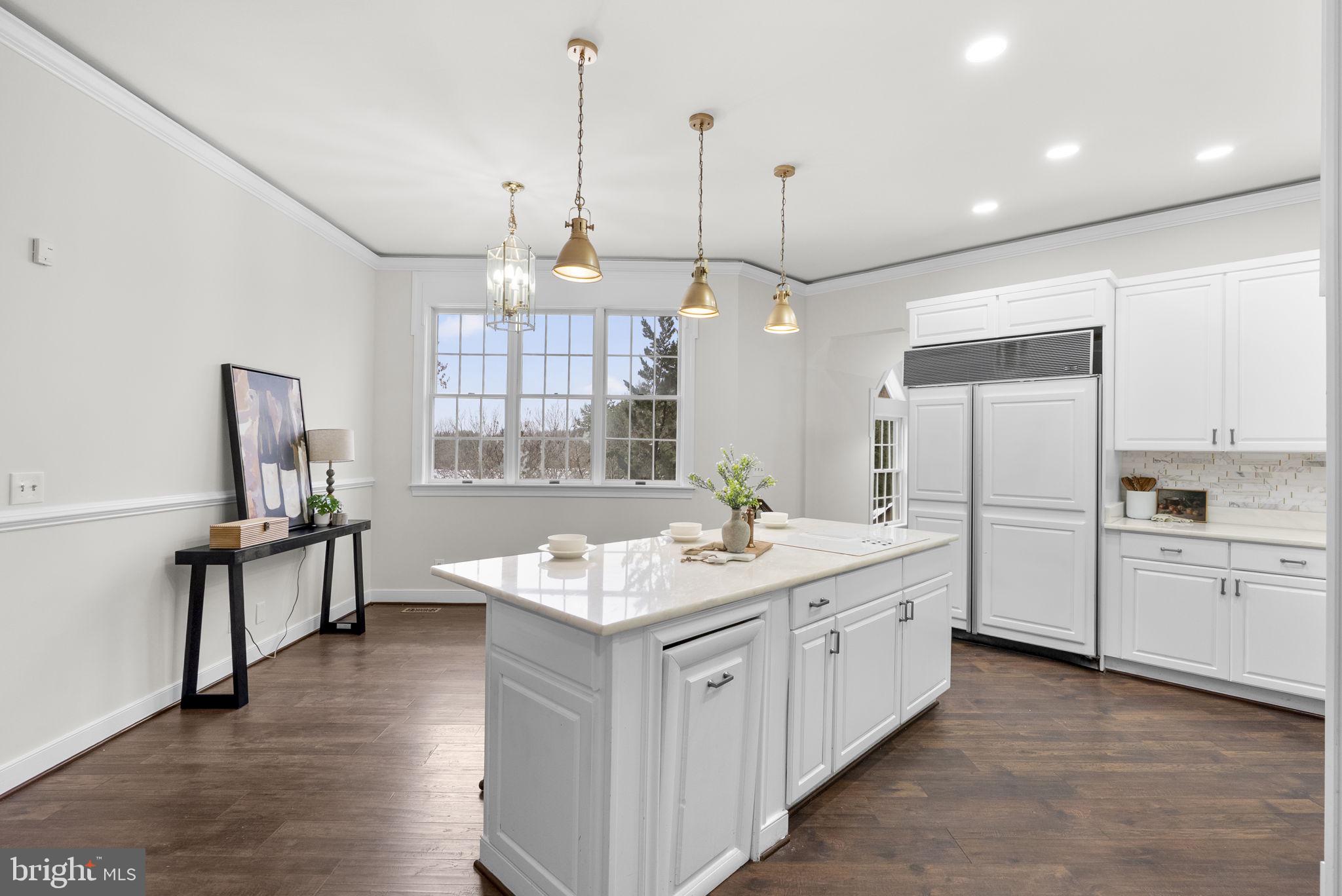 2840 KINGS GIFT DRIVE