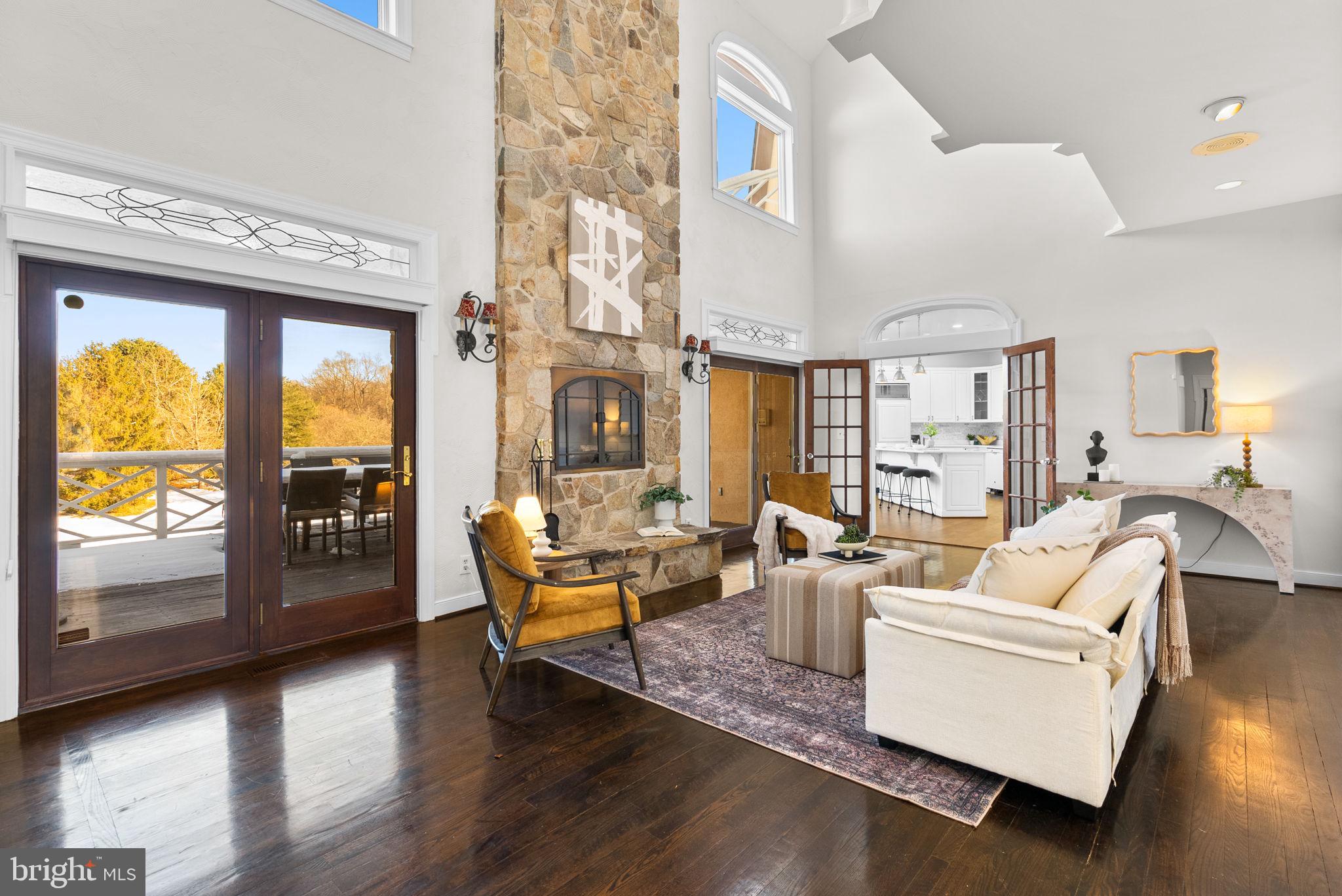 2840 KINGS GIFT DRIVE