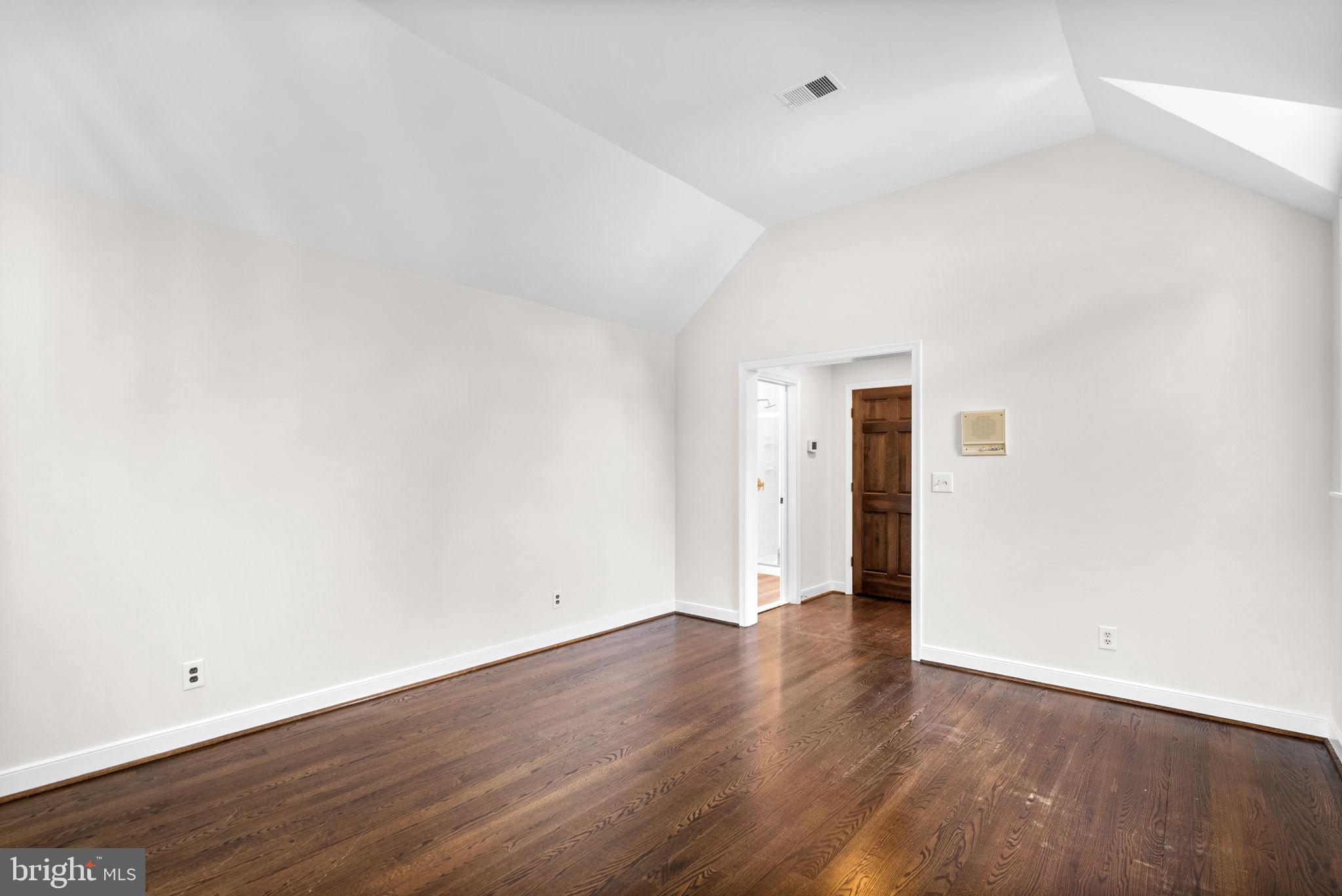 2840 KINGS GIFT DRIVE