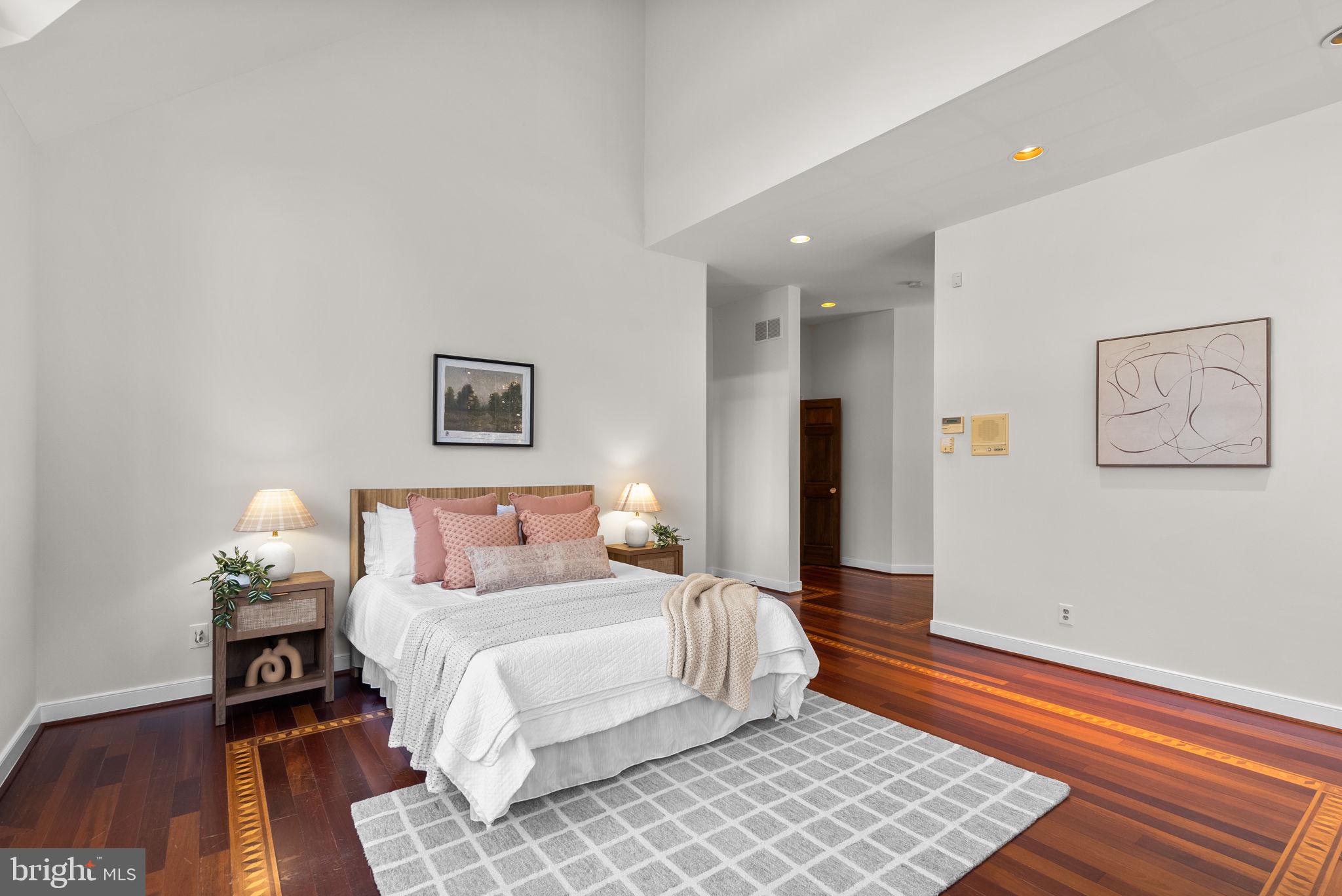 2840 KINGS GIFT DRIVE