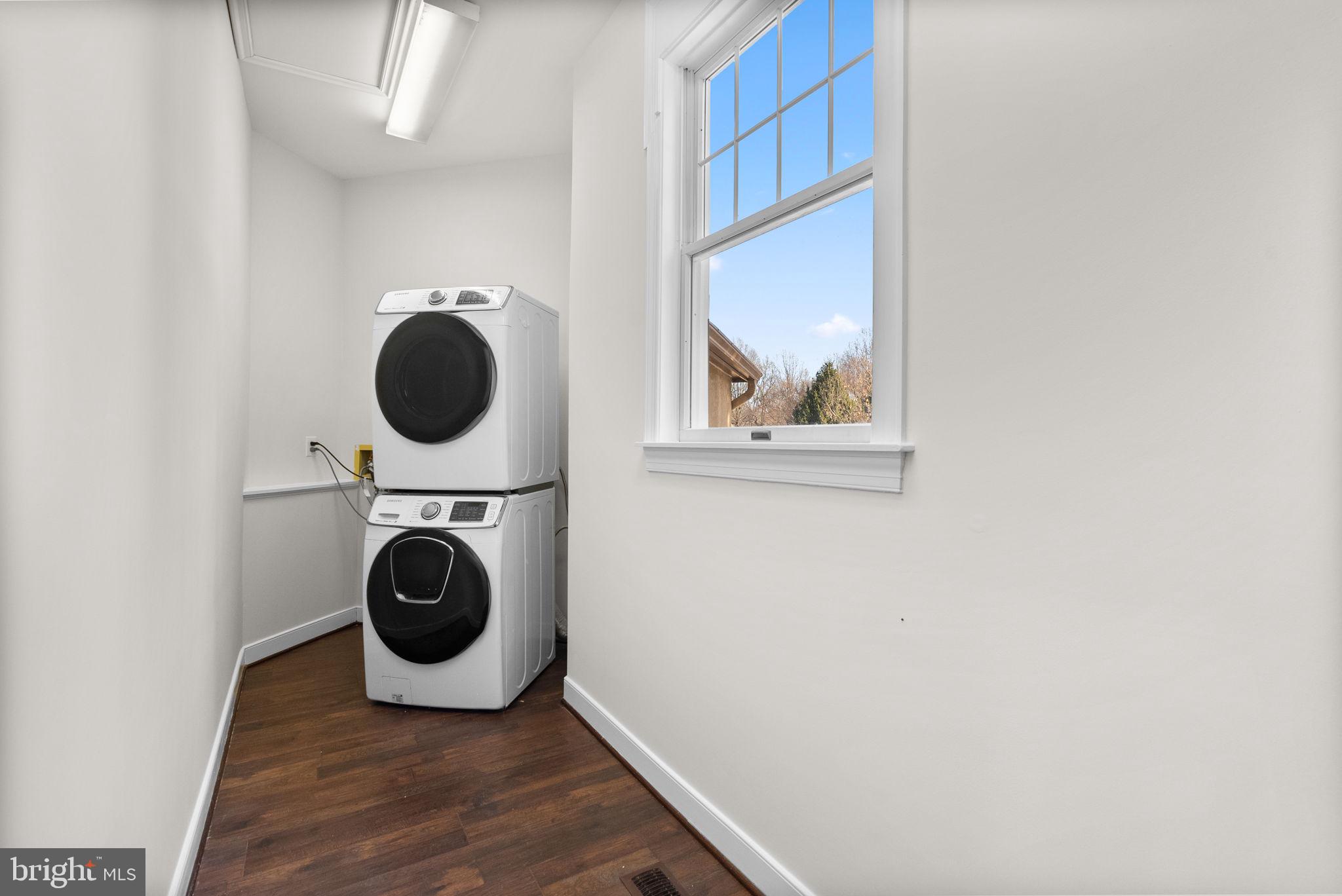 2840 KINGS GIFT DRIVE