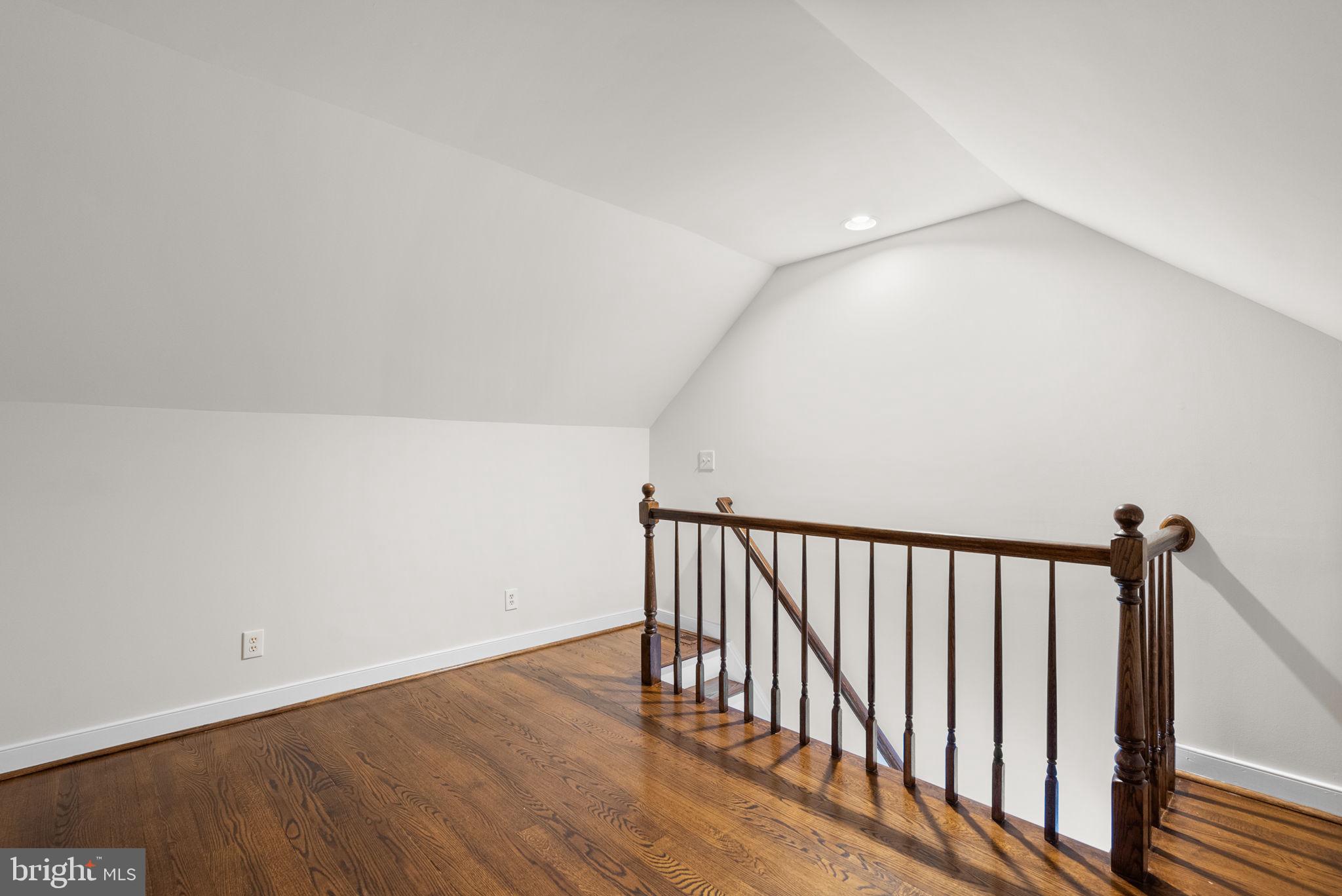 2840 KINGS GIFT DRIVE