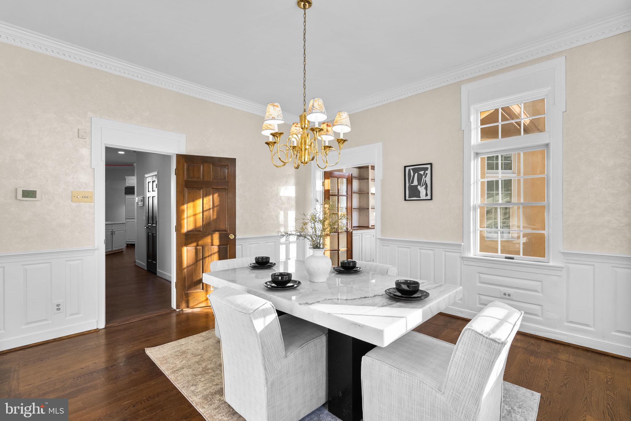 2840 KINGS GIFT DRIVE