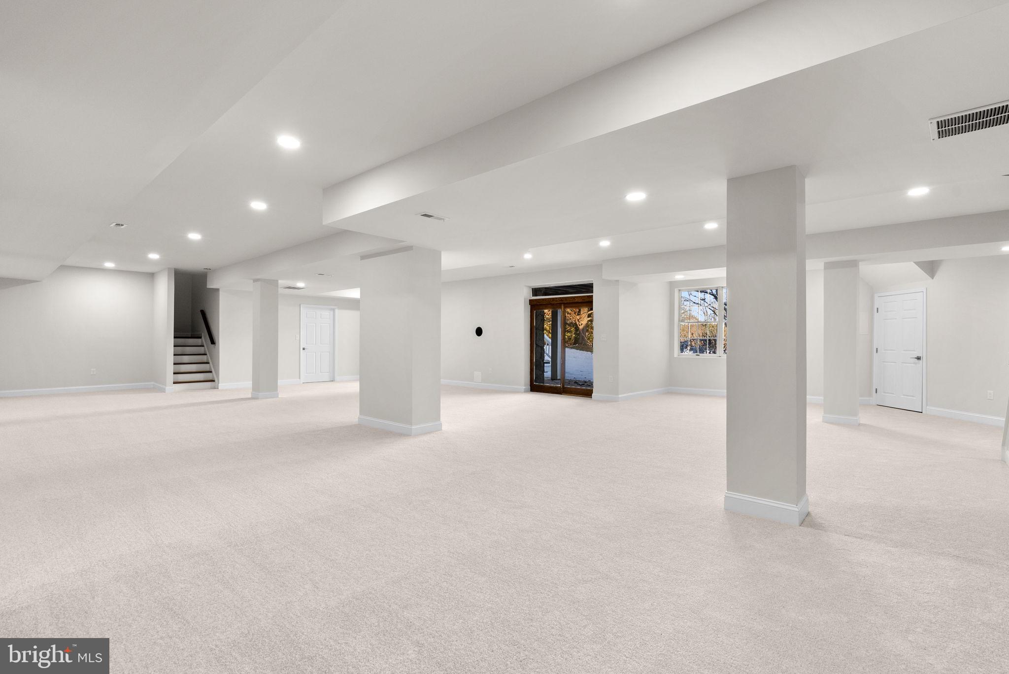 2840 KINGS GIFT DRIVE