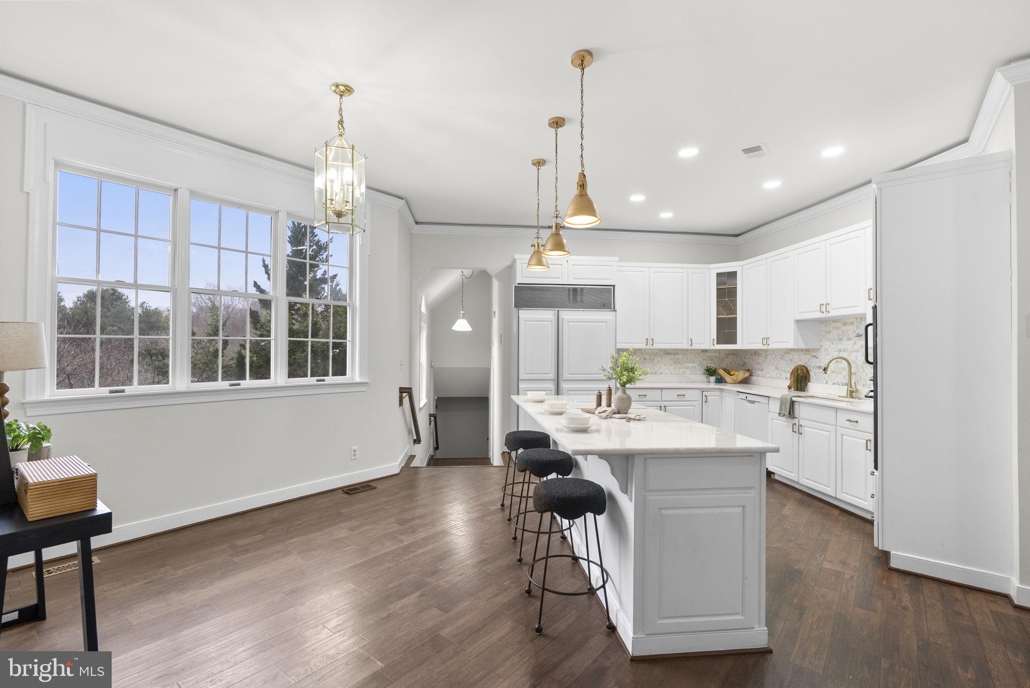 2840 KINGS GIFT DRIVE