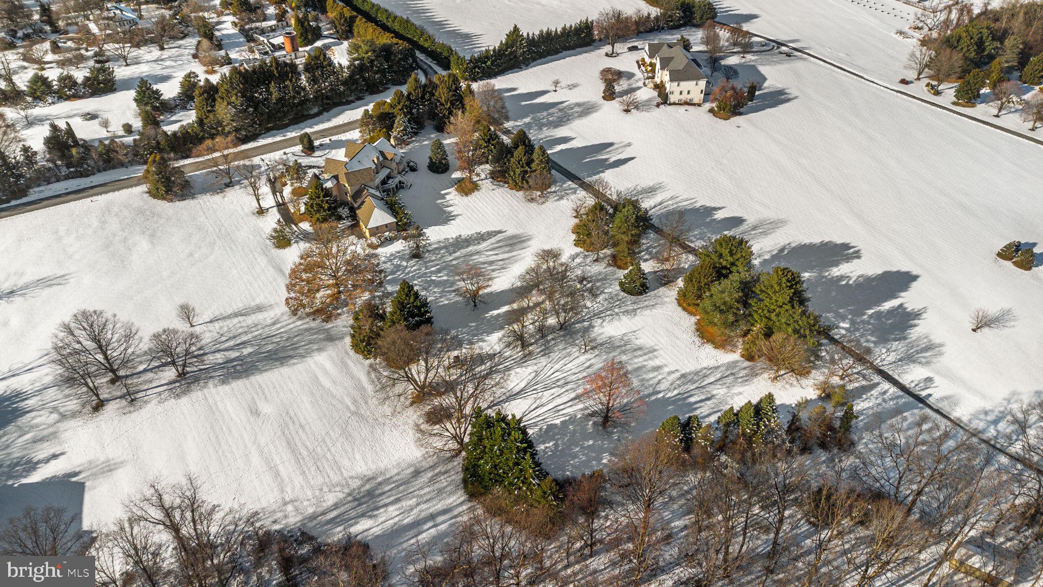 2840 KINGS GIFT DRIVE