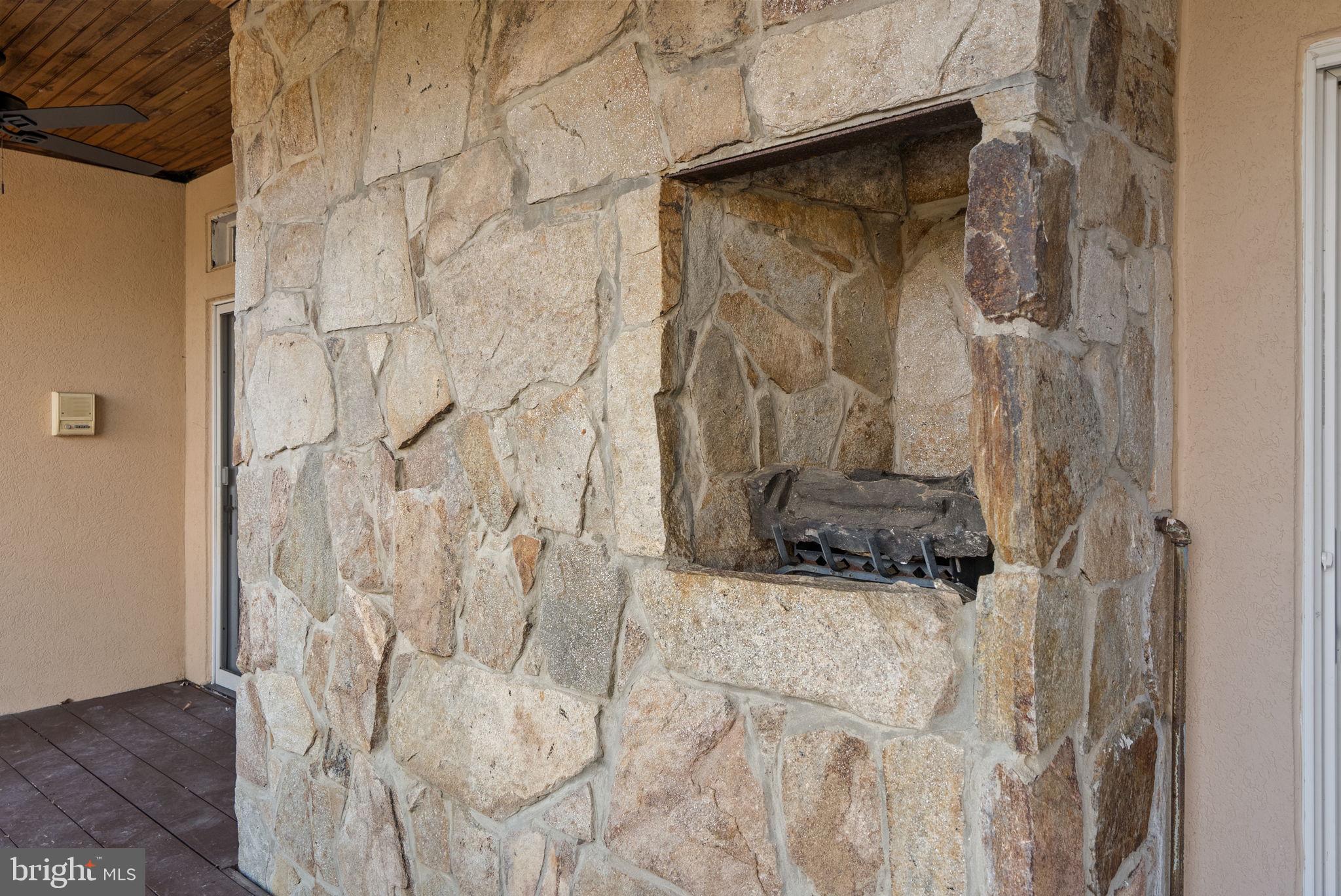 2840 KINGS GIFT DRIVE