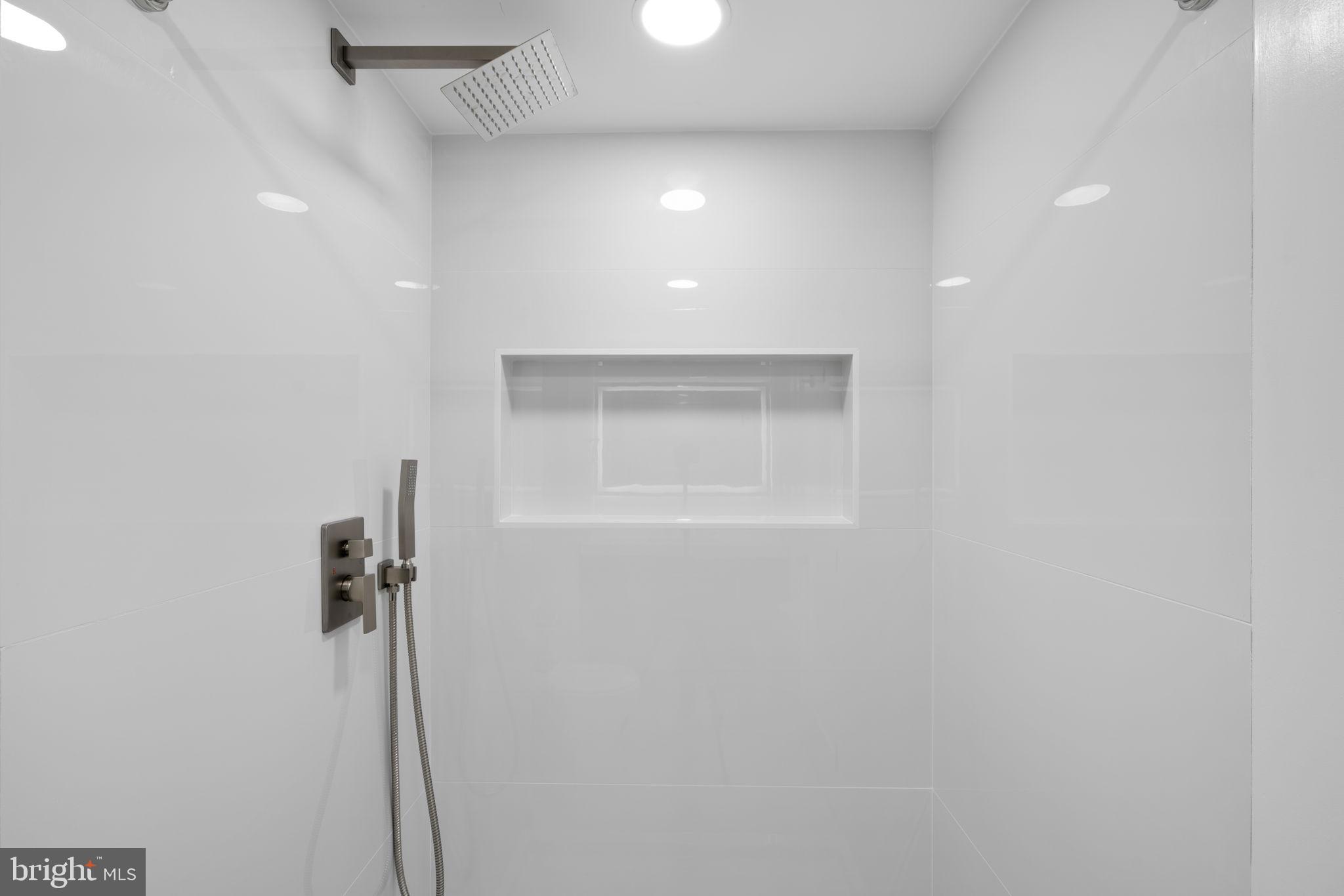 10053 WINDSTREAM DRIVE 3