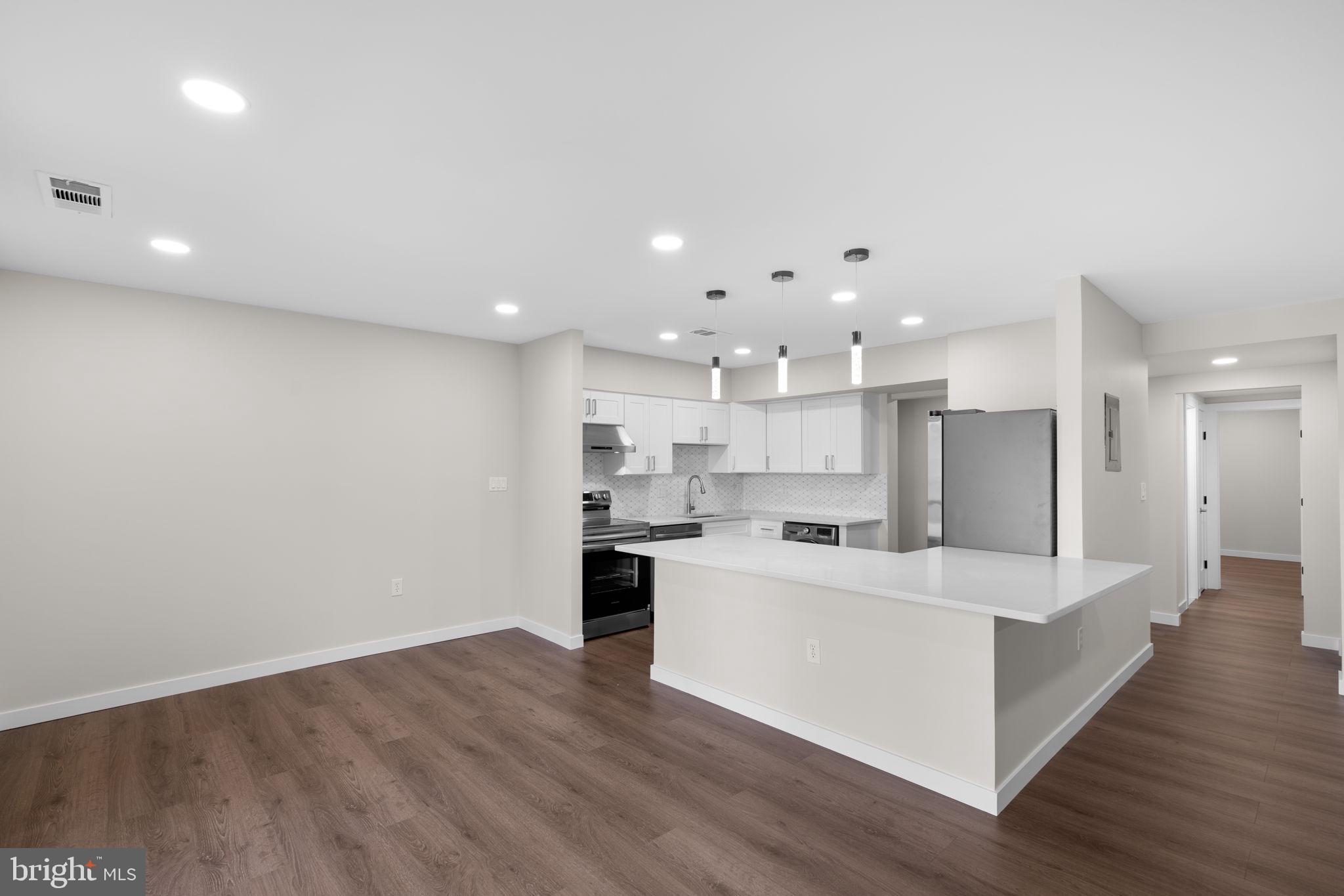 10053 WINDSTREAM DRIVE 3