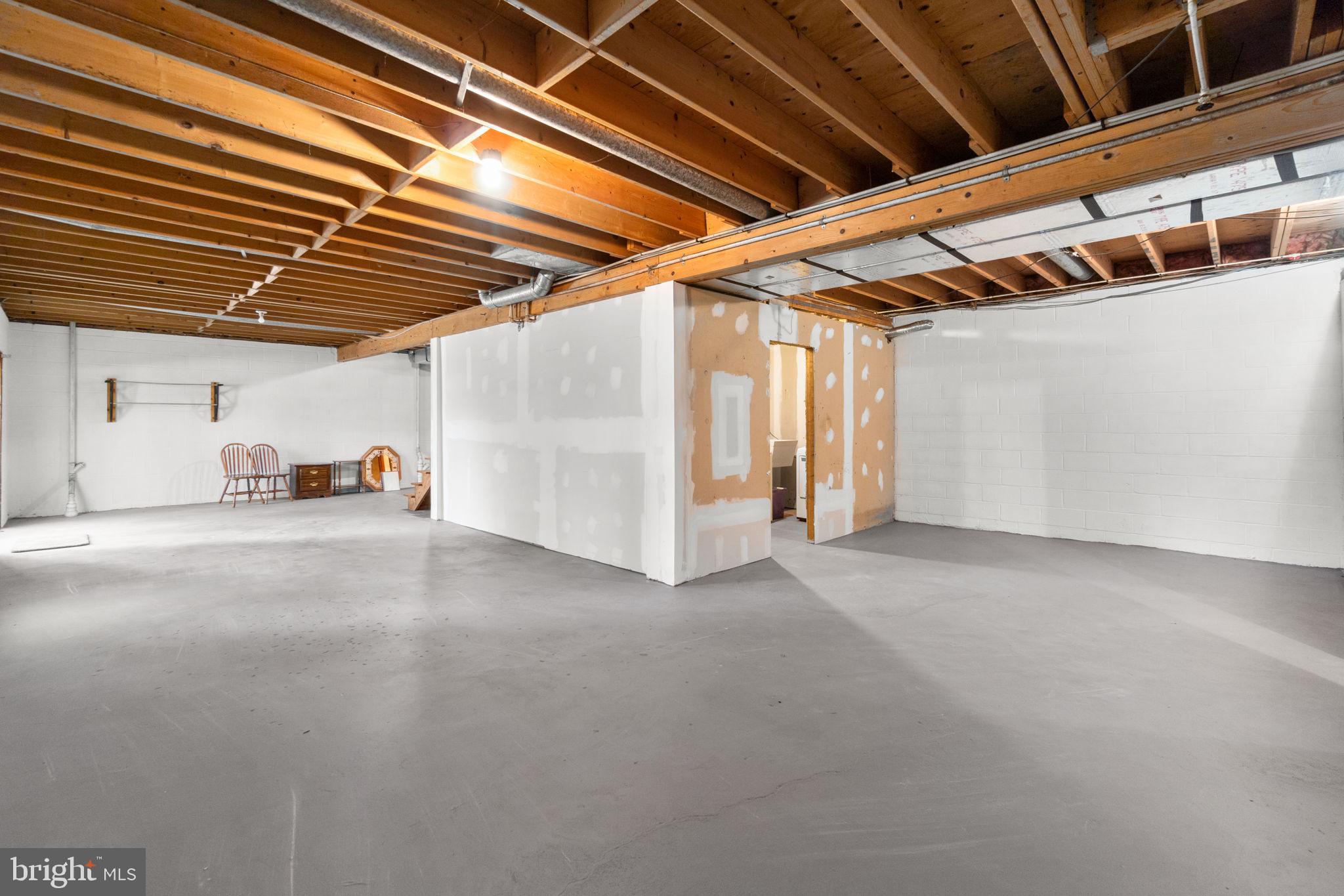 1251 HERITAGE FARMS COURT