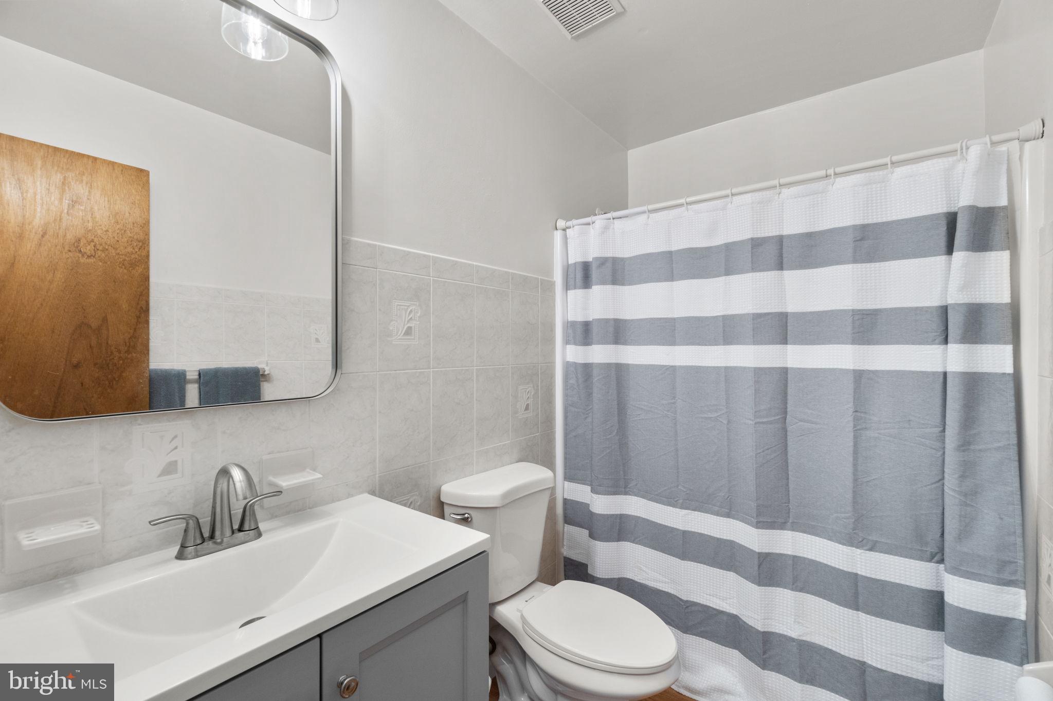 1251 HERITAGE FARMS COURT