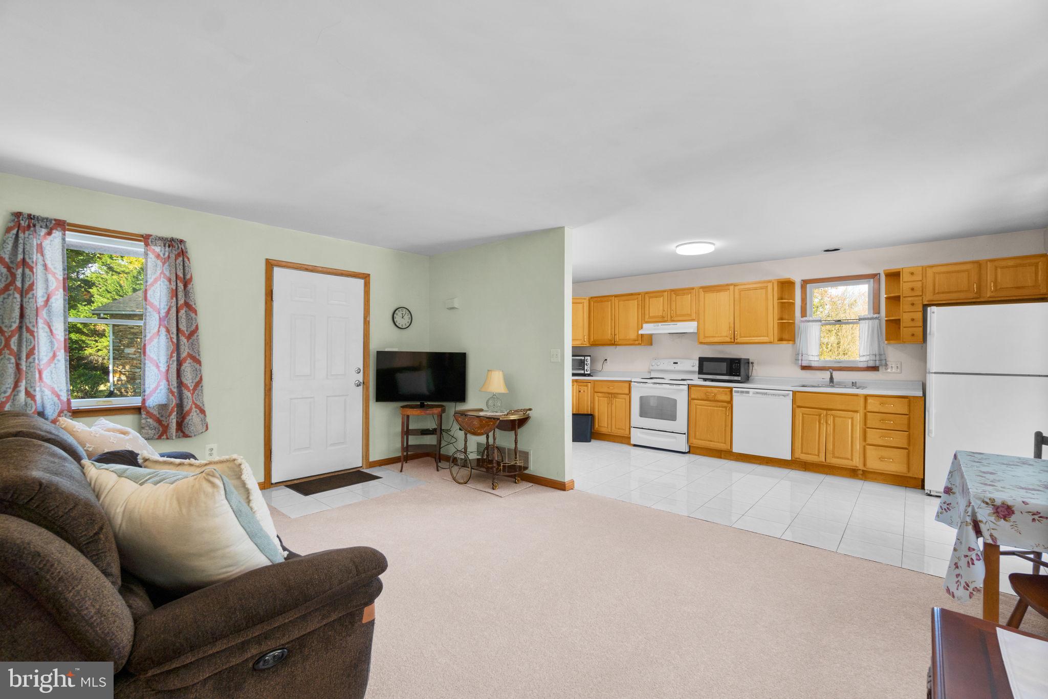 1251 HERITAGE FARMS COURT