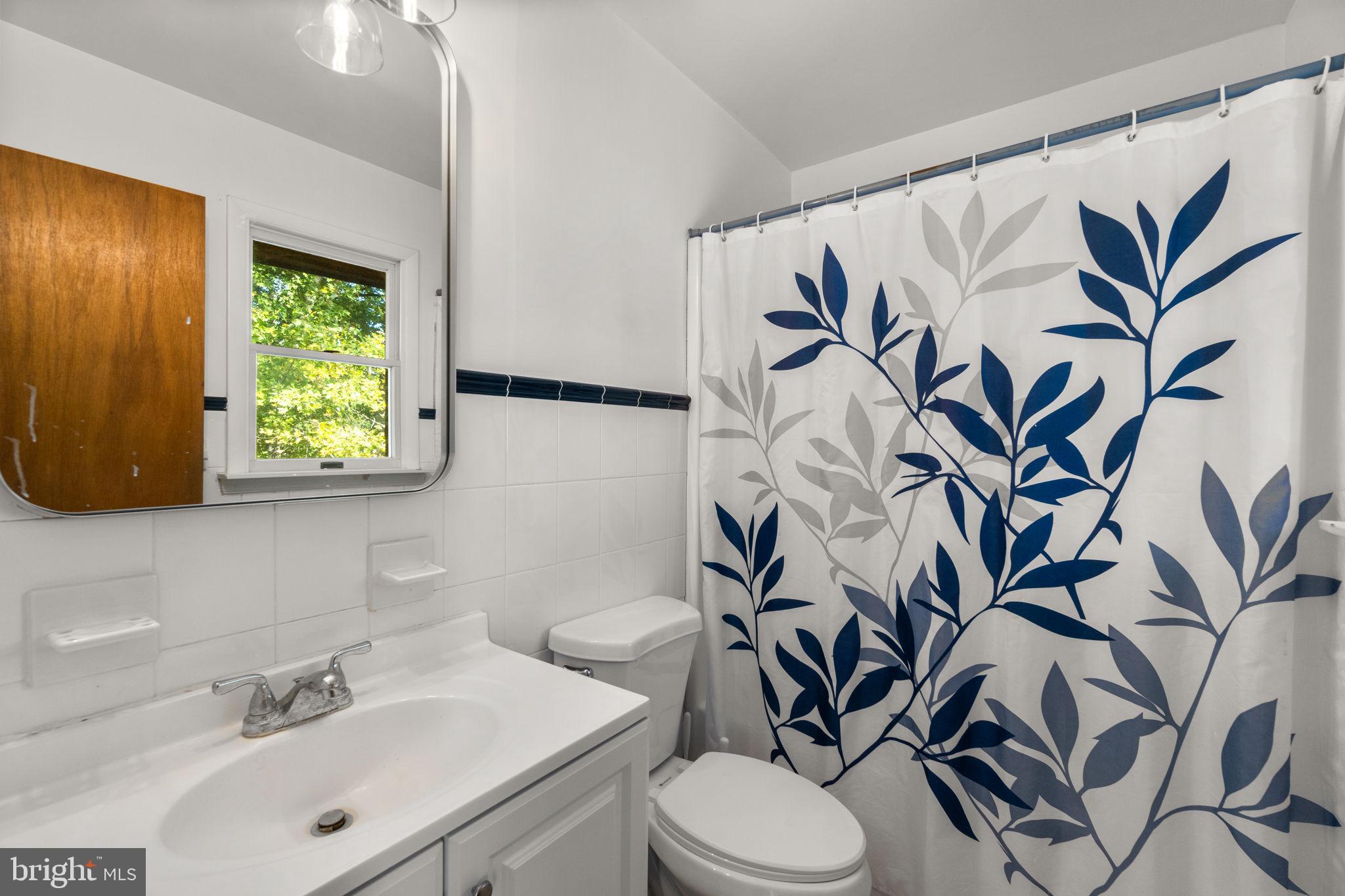 1251 HERITAGE FARMS COURT