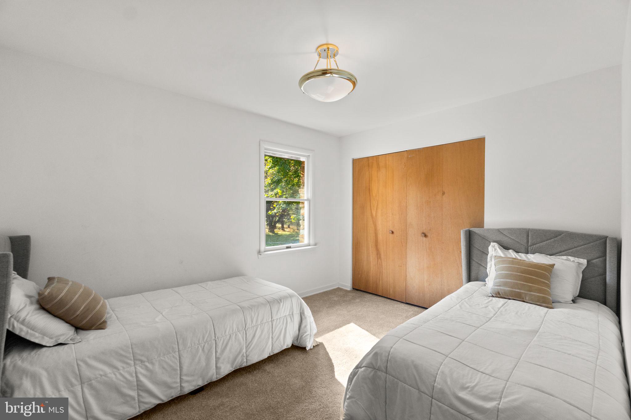 1251 HERITAGE FARMS COURT