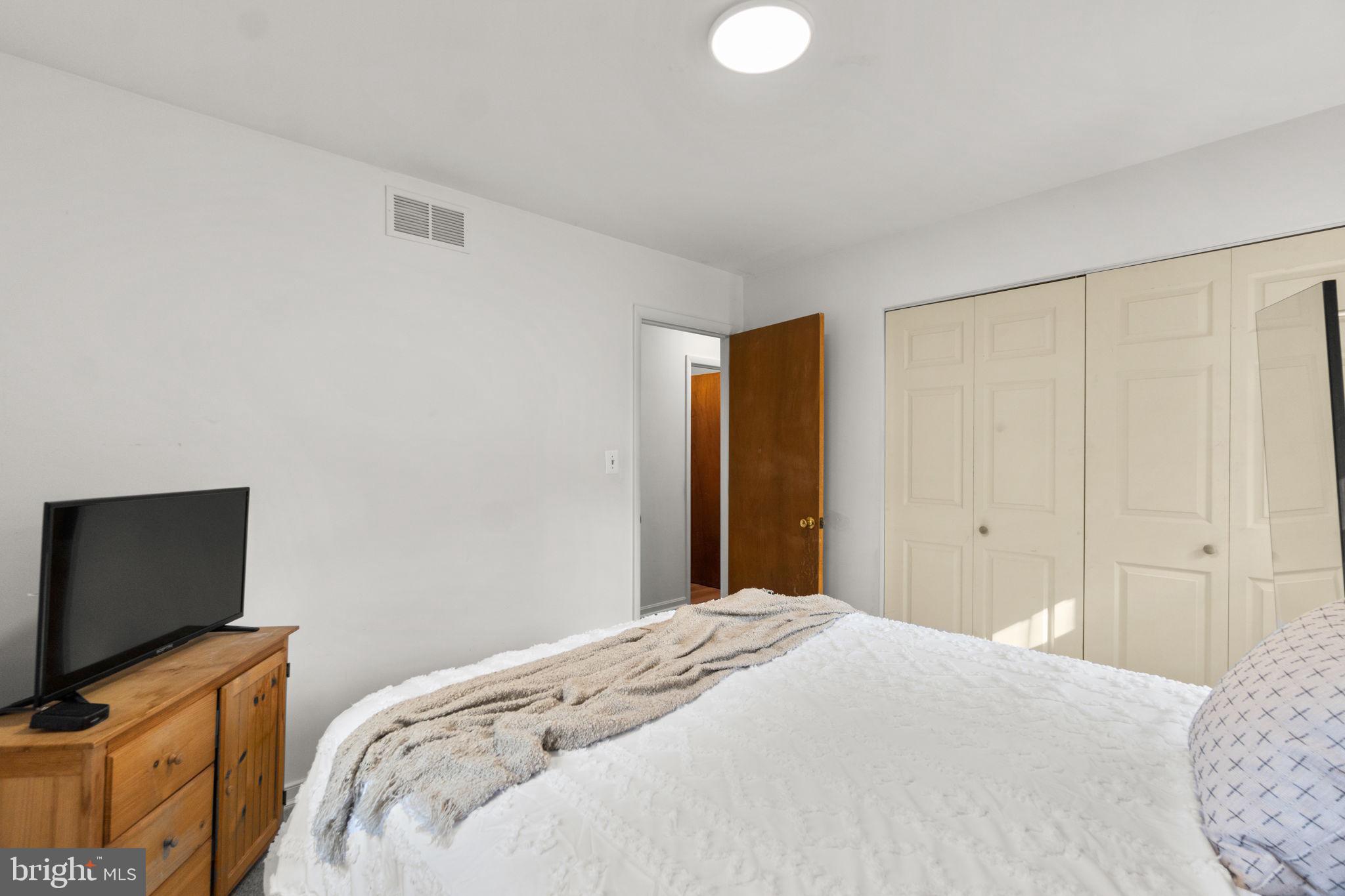 1251 HERITAGE FARMS COURT