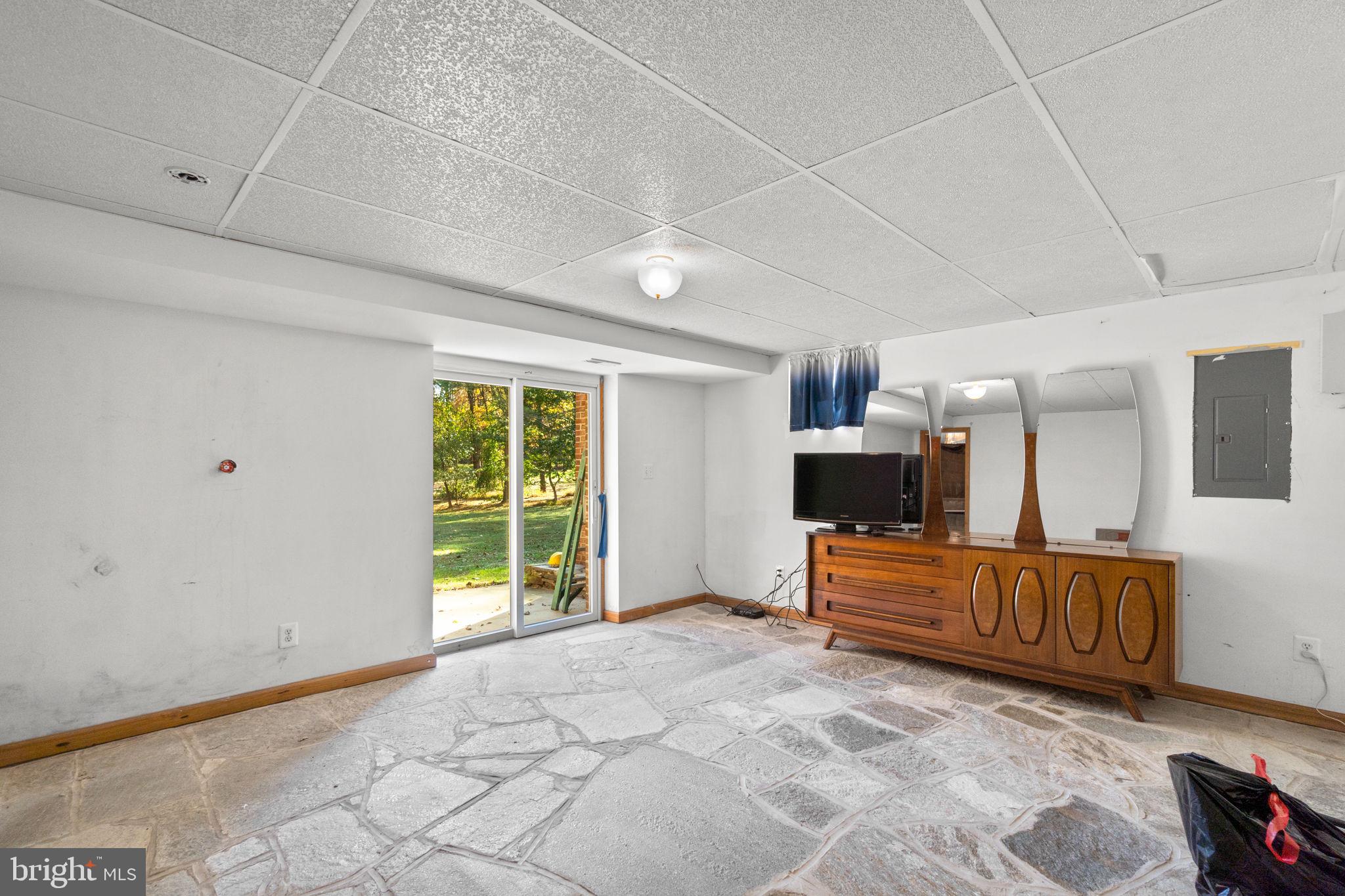 1251 HERITAGE FARMS COURT