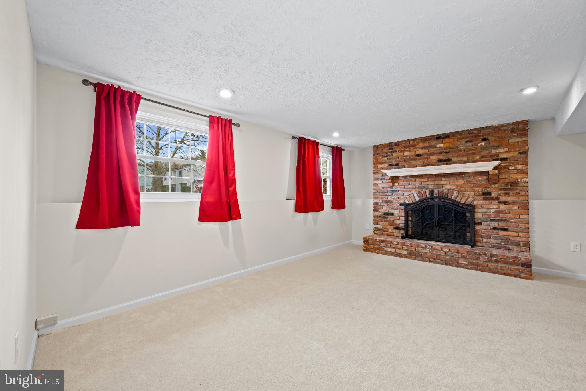 9281 PIGEONWING PLACE