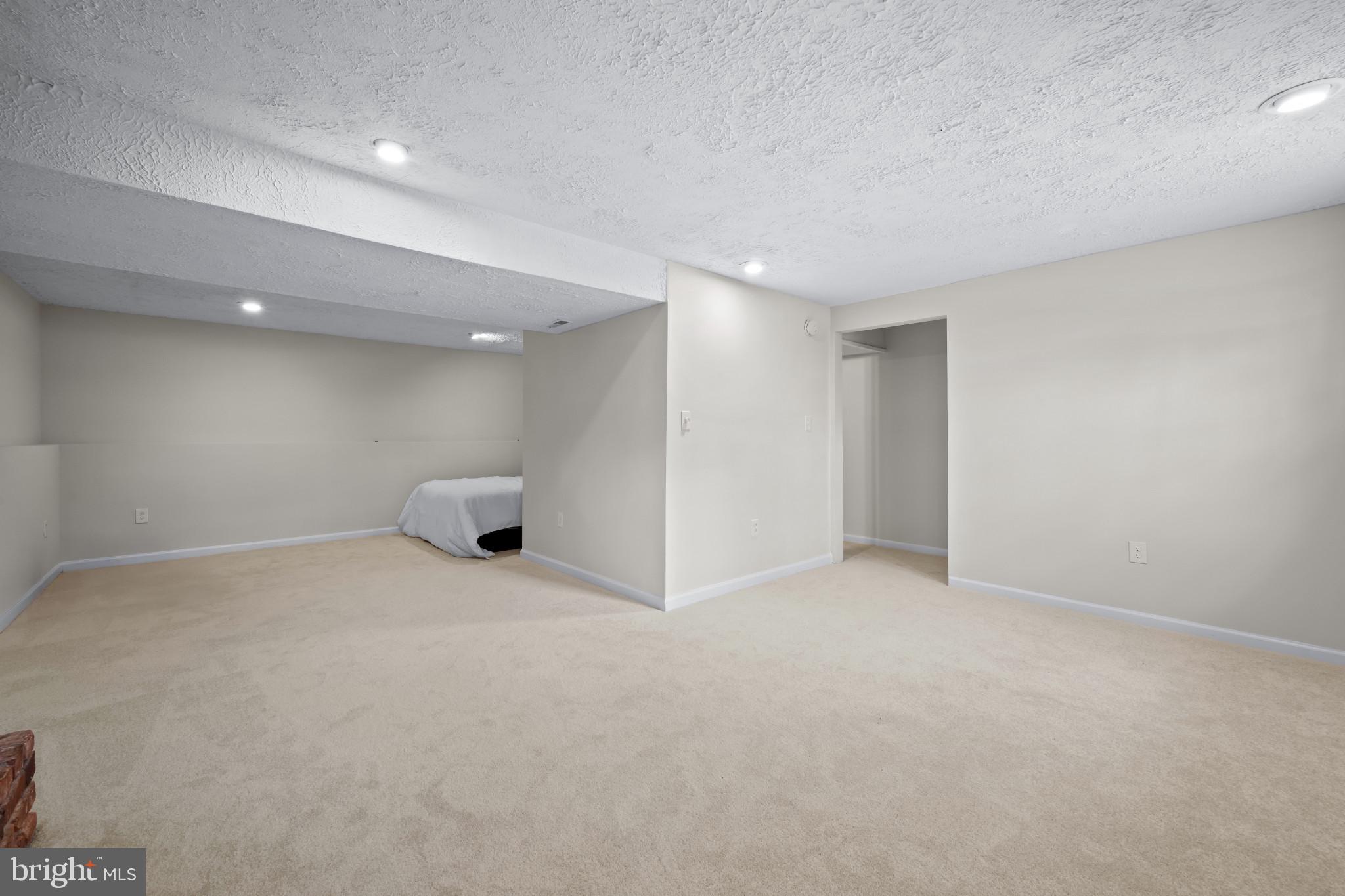 9281 PIGEONWING PLACE