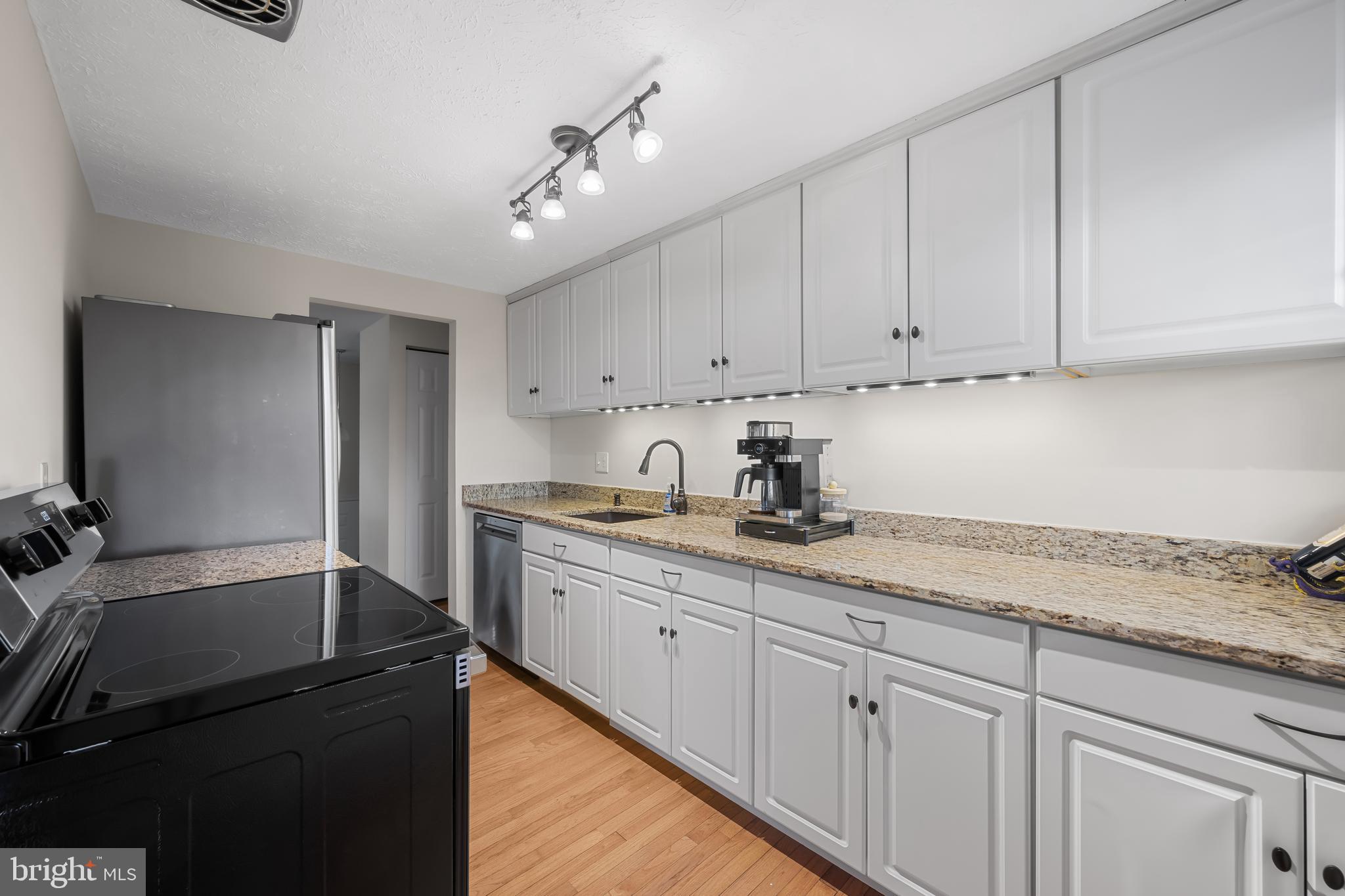 9281 PIGEONWING PLACE